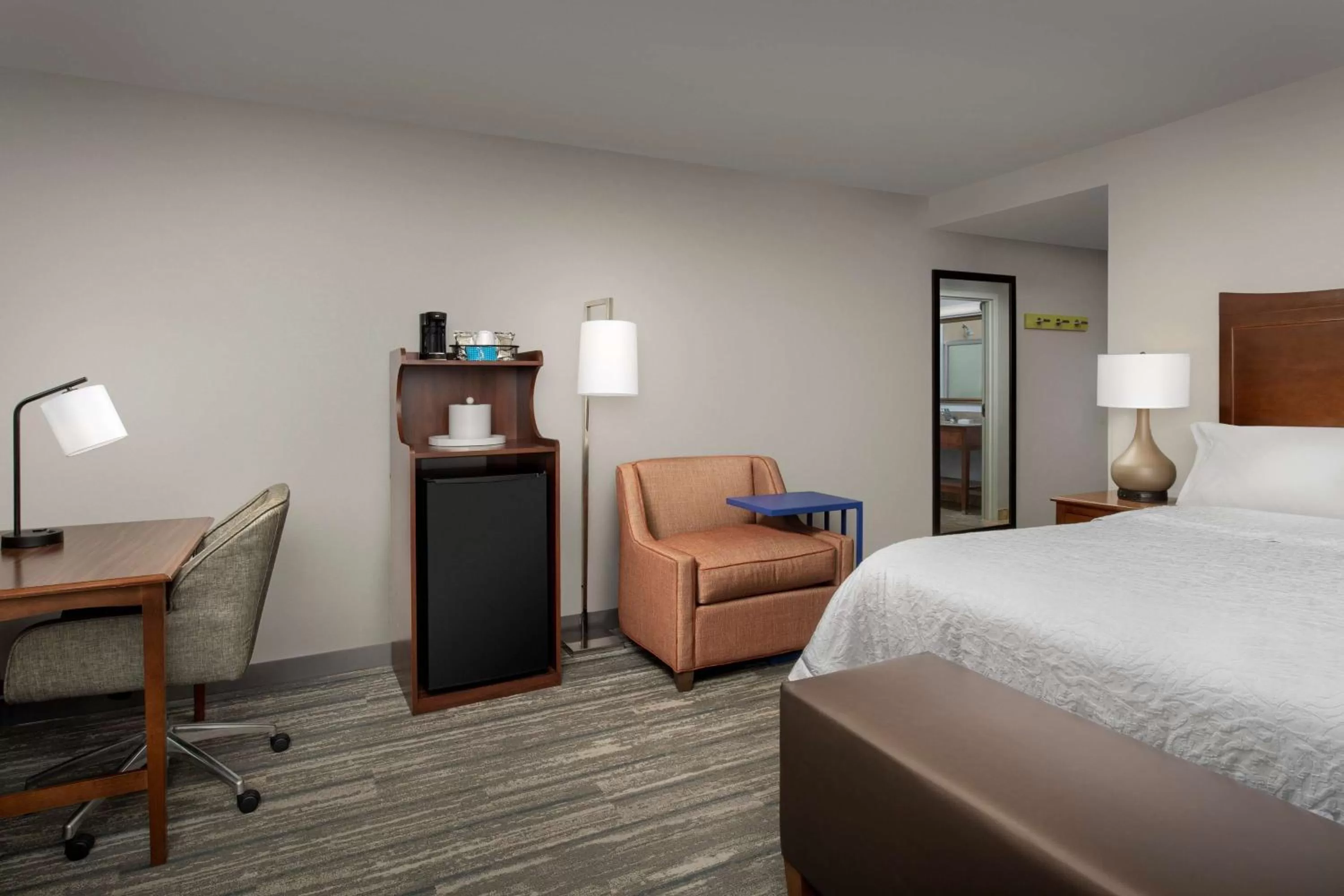 Bedroom, Bed in Hampton Inn & Suites Holly Springs