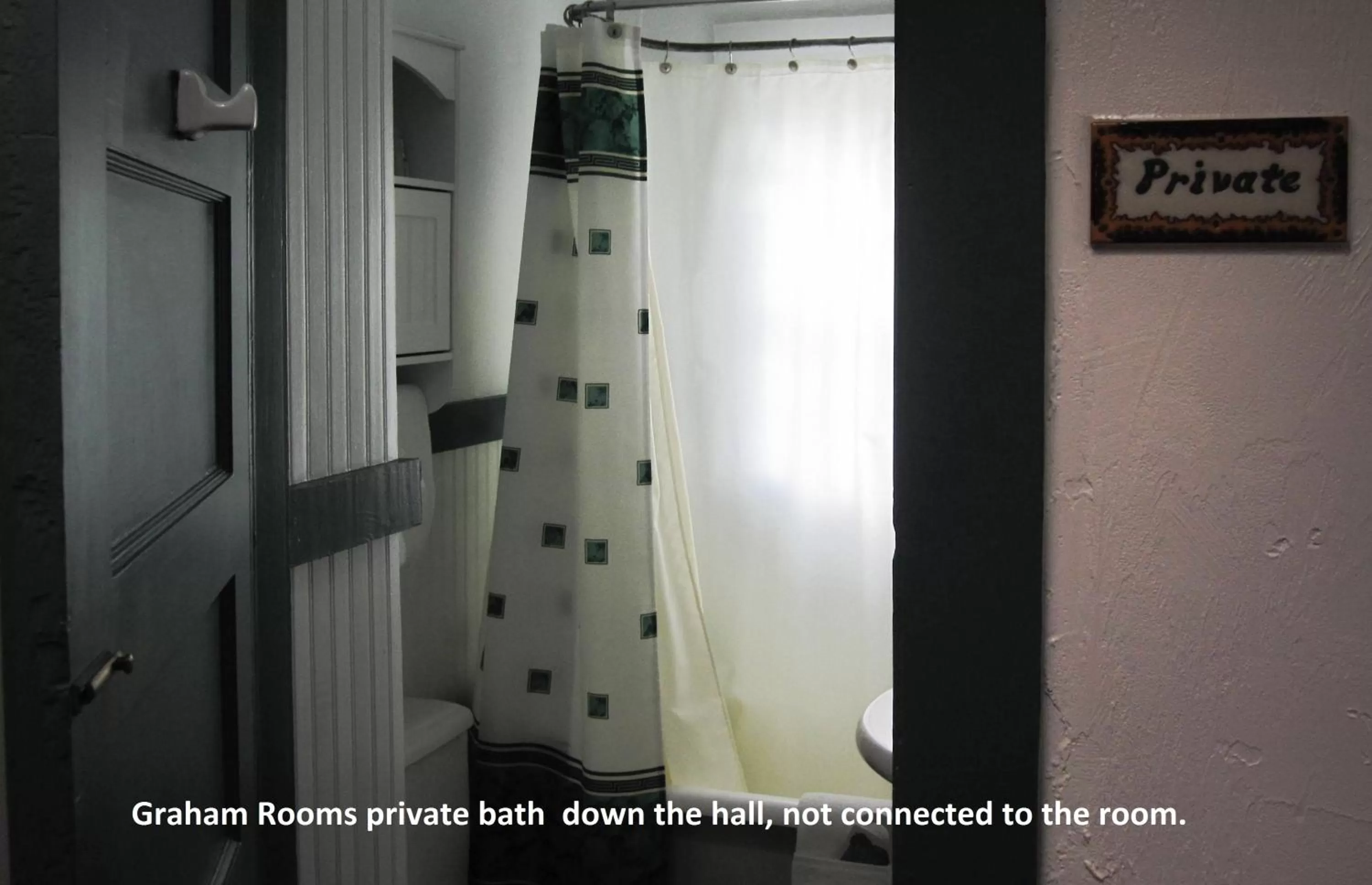 Bathroom in St. Francis Inn - Saint Augustine