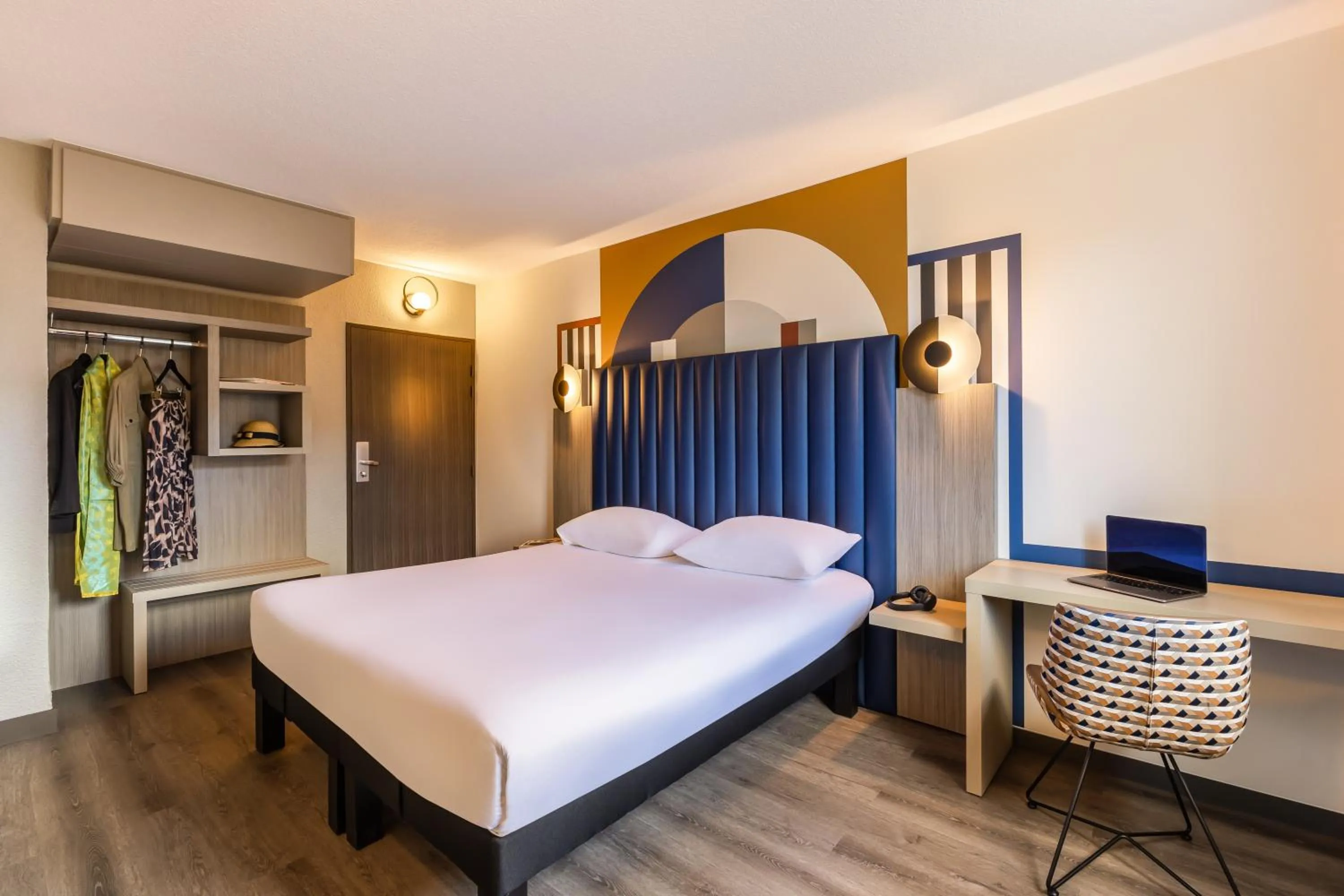 Photo of the whole room, Bed in ibis Styles Saint-Quentin