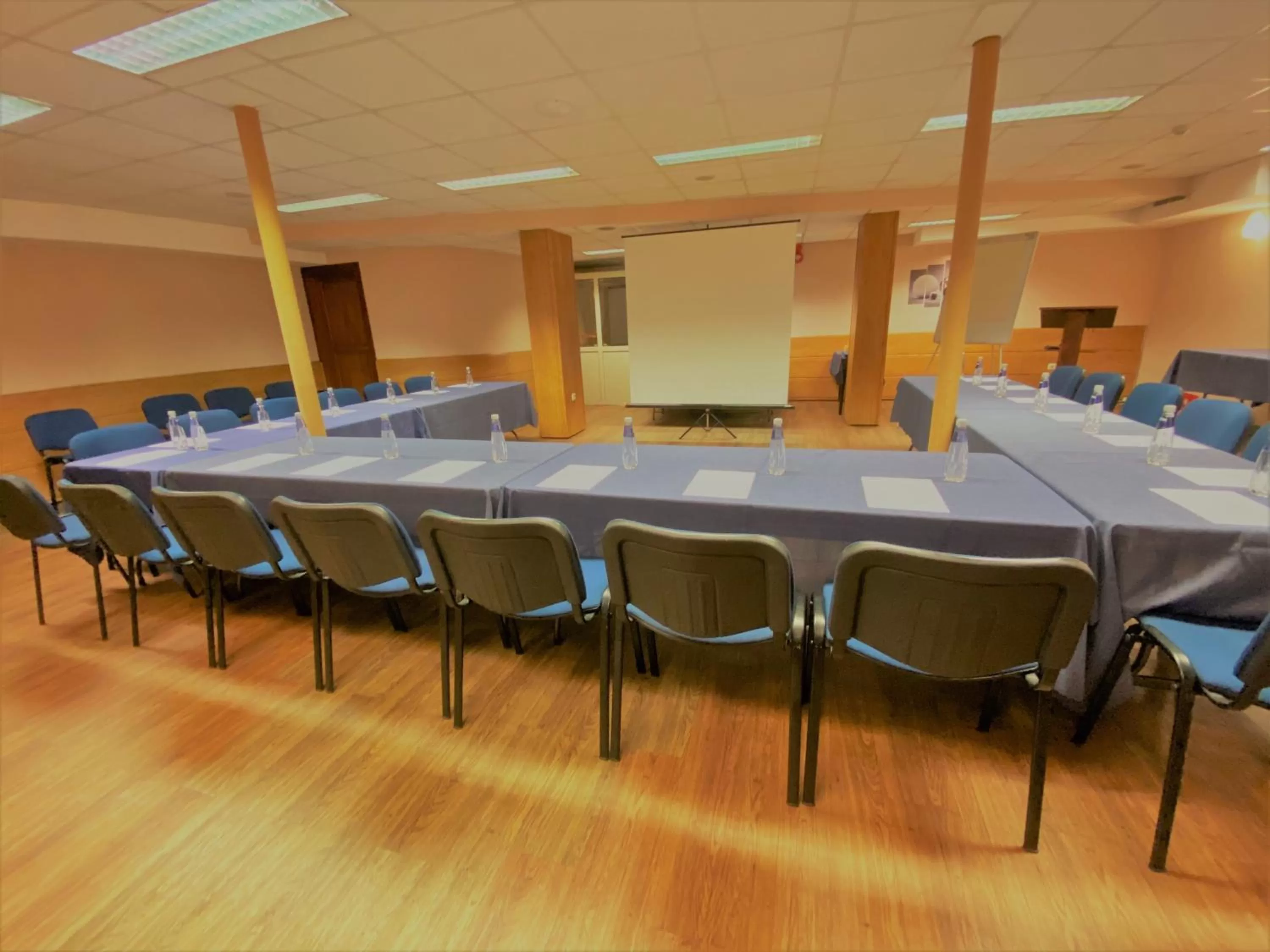 Meeting/conference room in Light Hotel