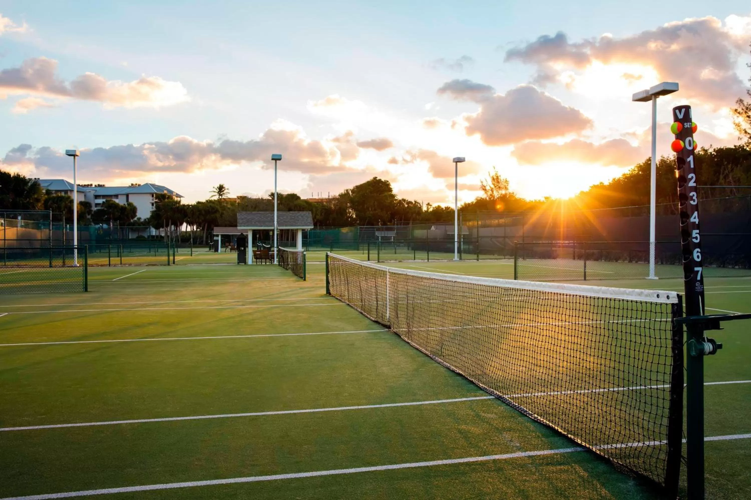 Tennis court in Marriott Hutchinson Island Resort & Beach Villas, Golf & Marina