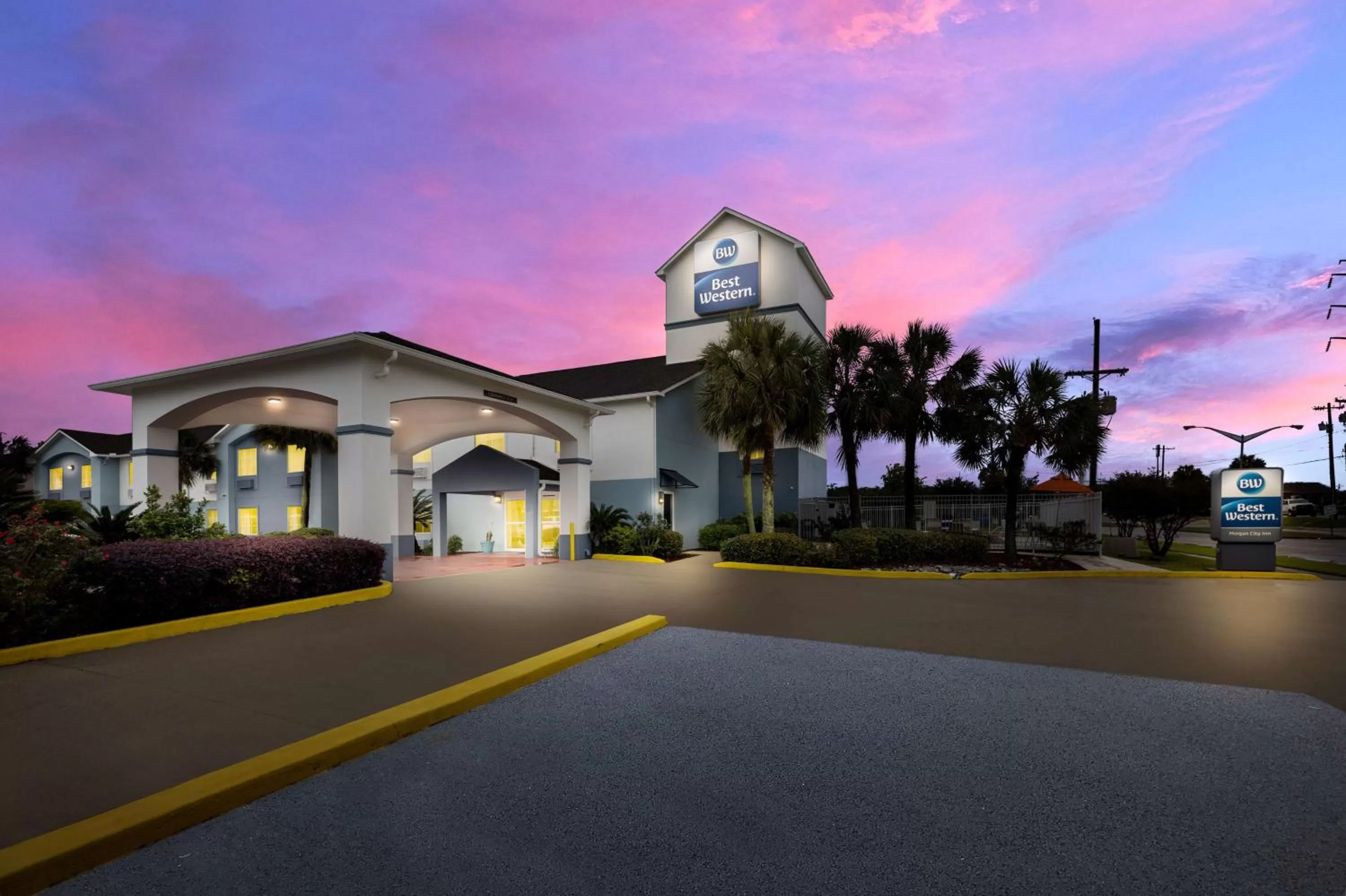 Property building in Best Western Morgan City Inn