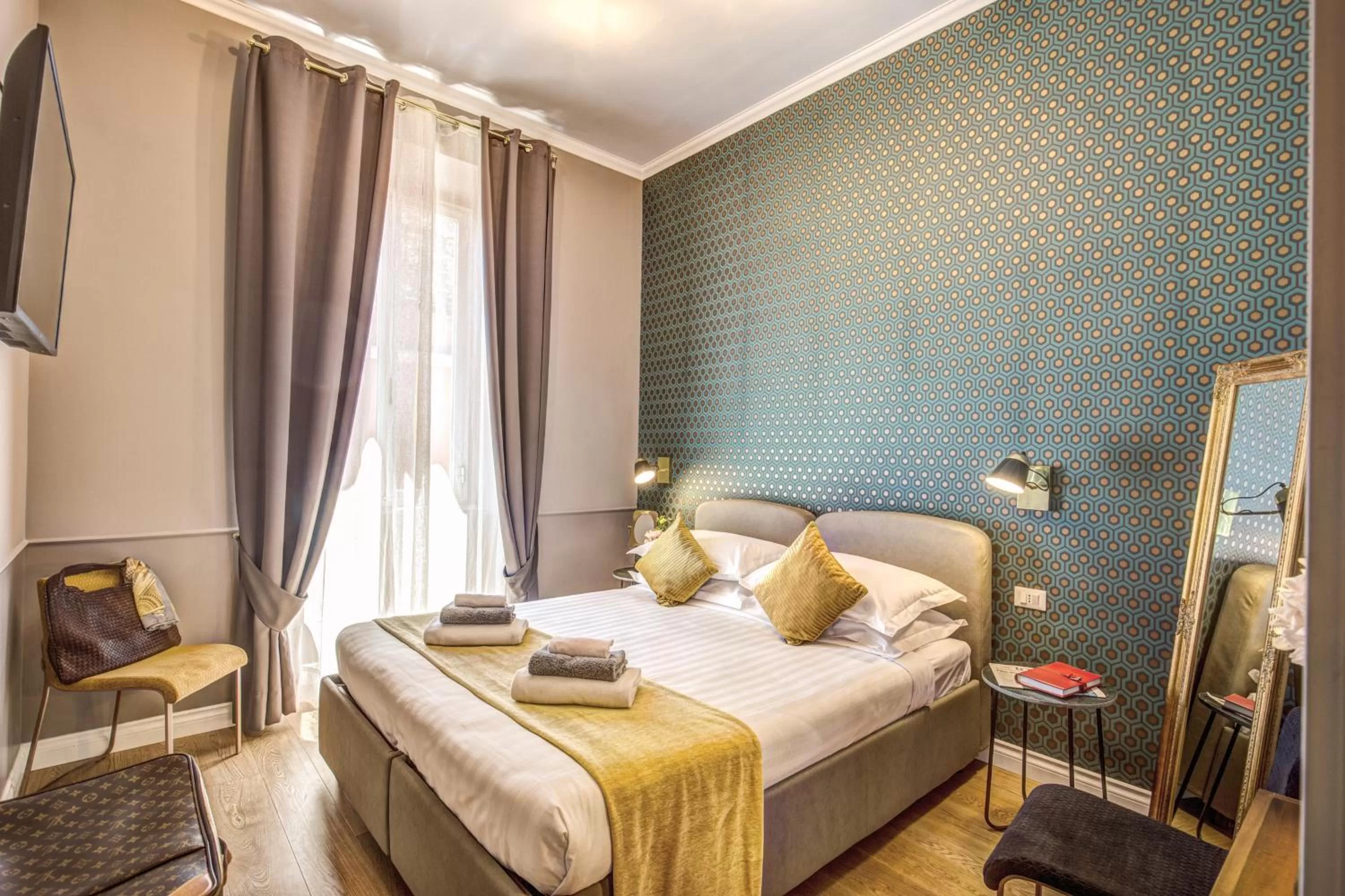 Bed in Charme Spagna Boutique Hotel