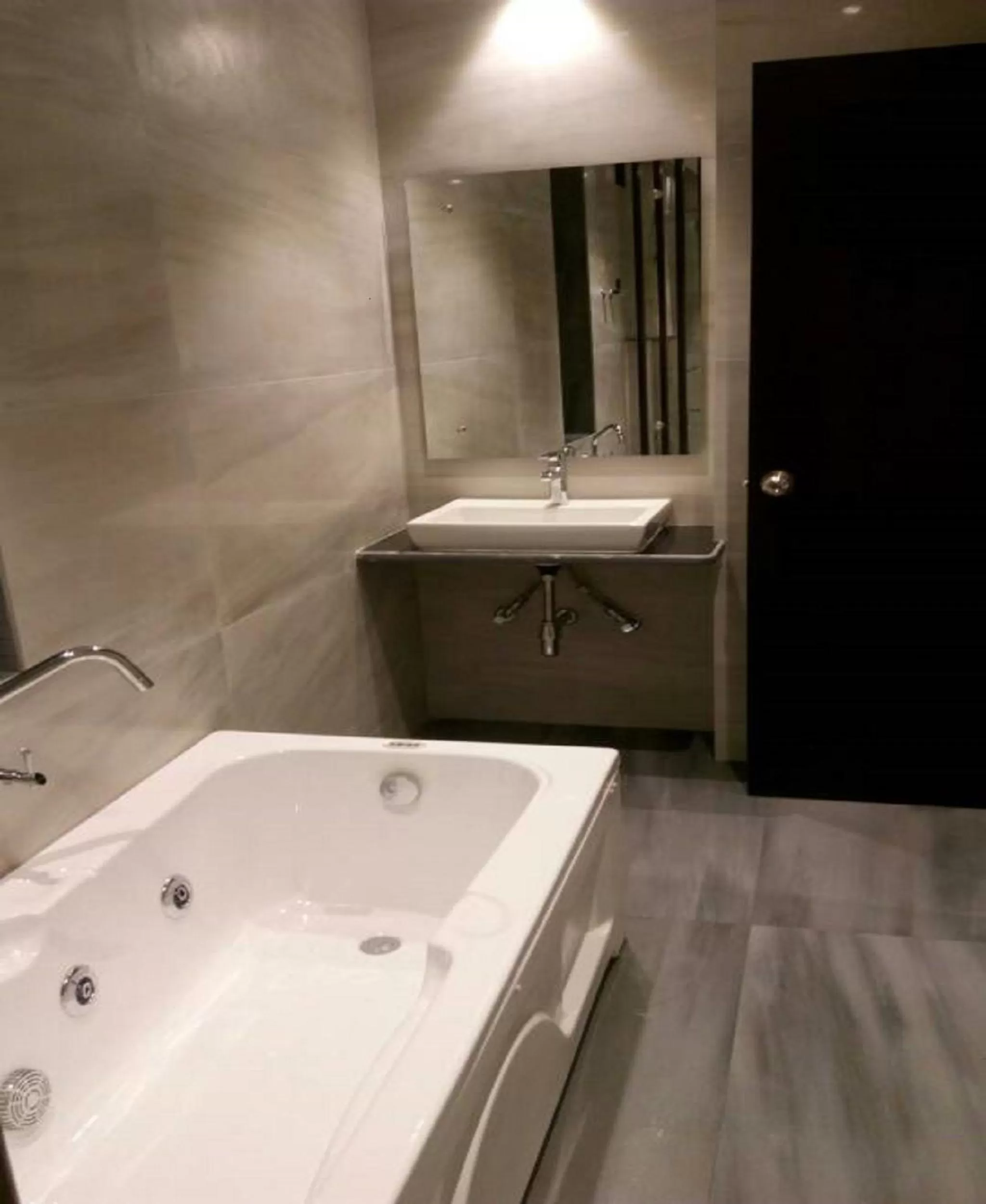 Bathroom in Bravia Hotel Manali Inn