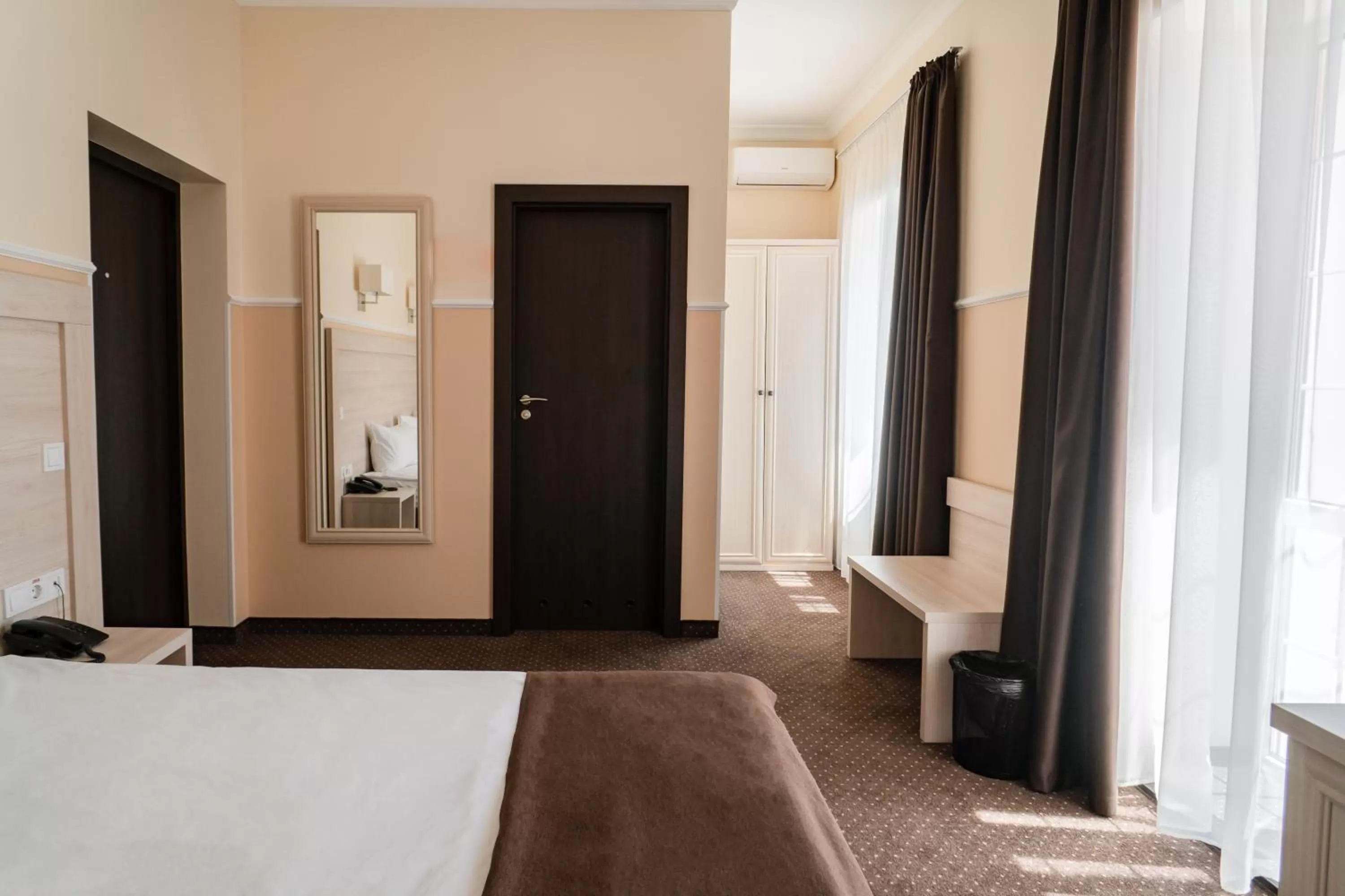 Photo of the whole room, Bed in Potemkinn Hotel