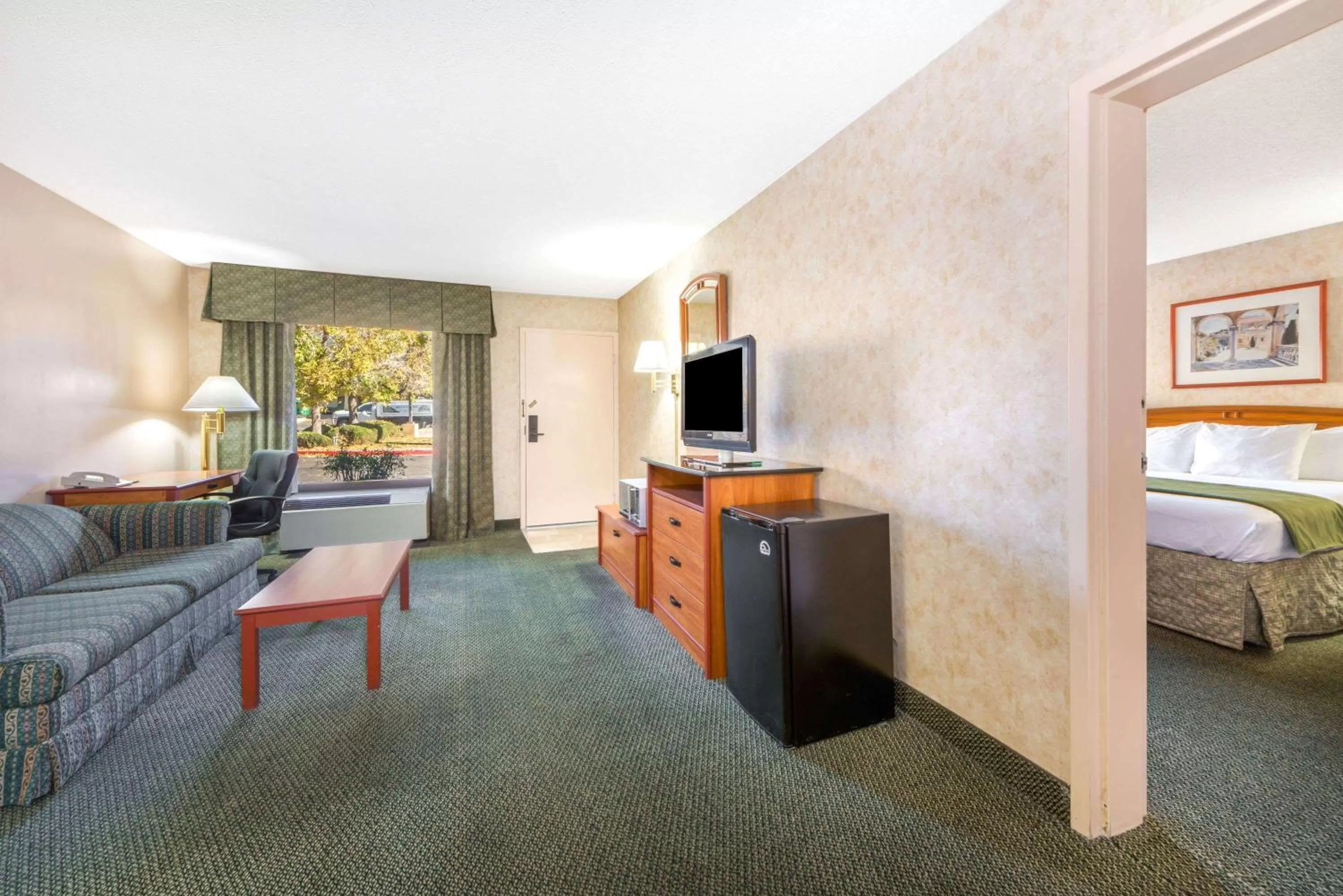 Photo of the whole room, Bed in Days Inn & Suites by Wyndham Albuquerque North