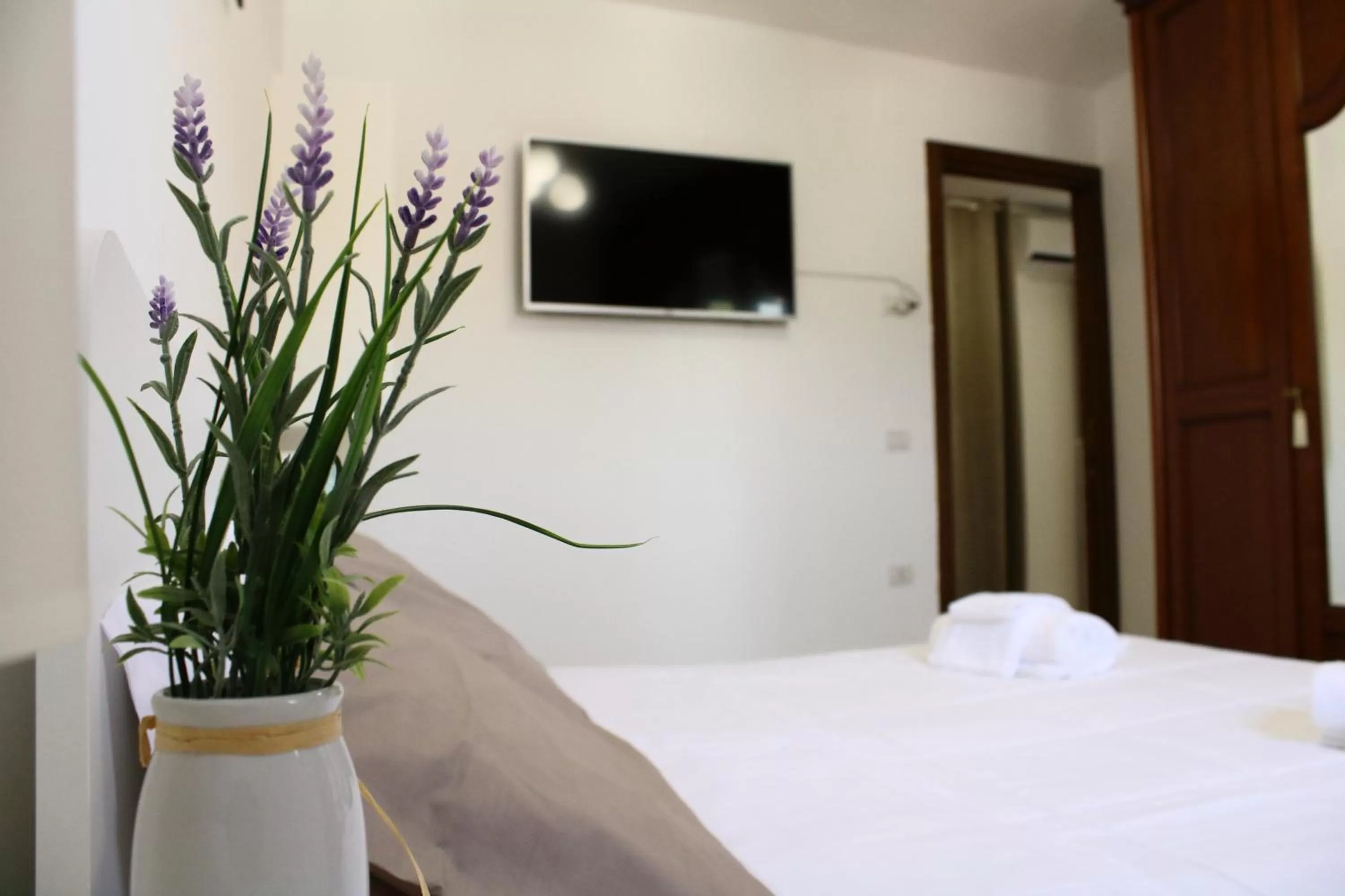 Bedroom, Bed in CilentoEasyRooms