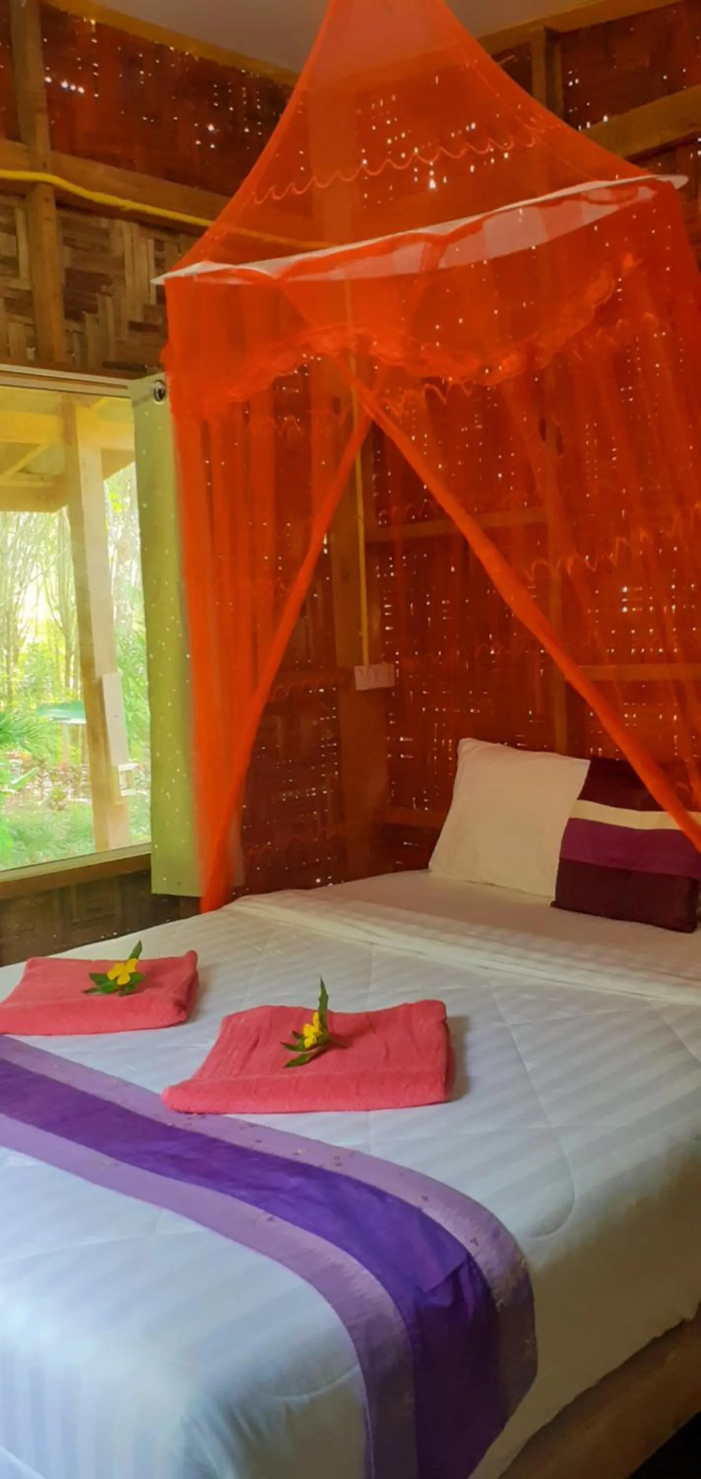 Bedroom, Bed in Lanta Maikeaw Bungalow