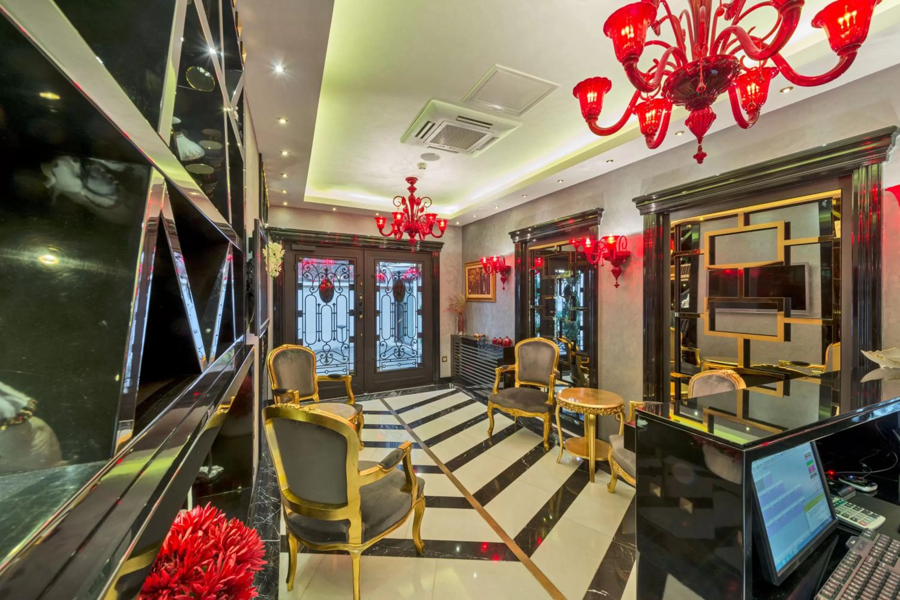 Lobby or reception in The Million Stone Hotel - Special Category