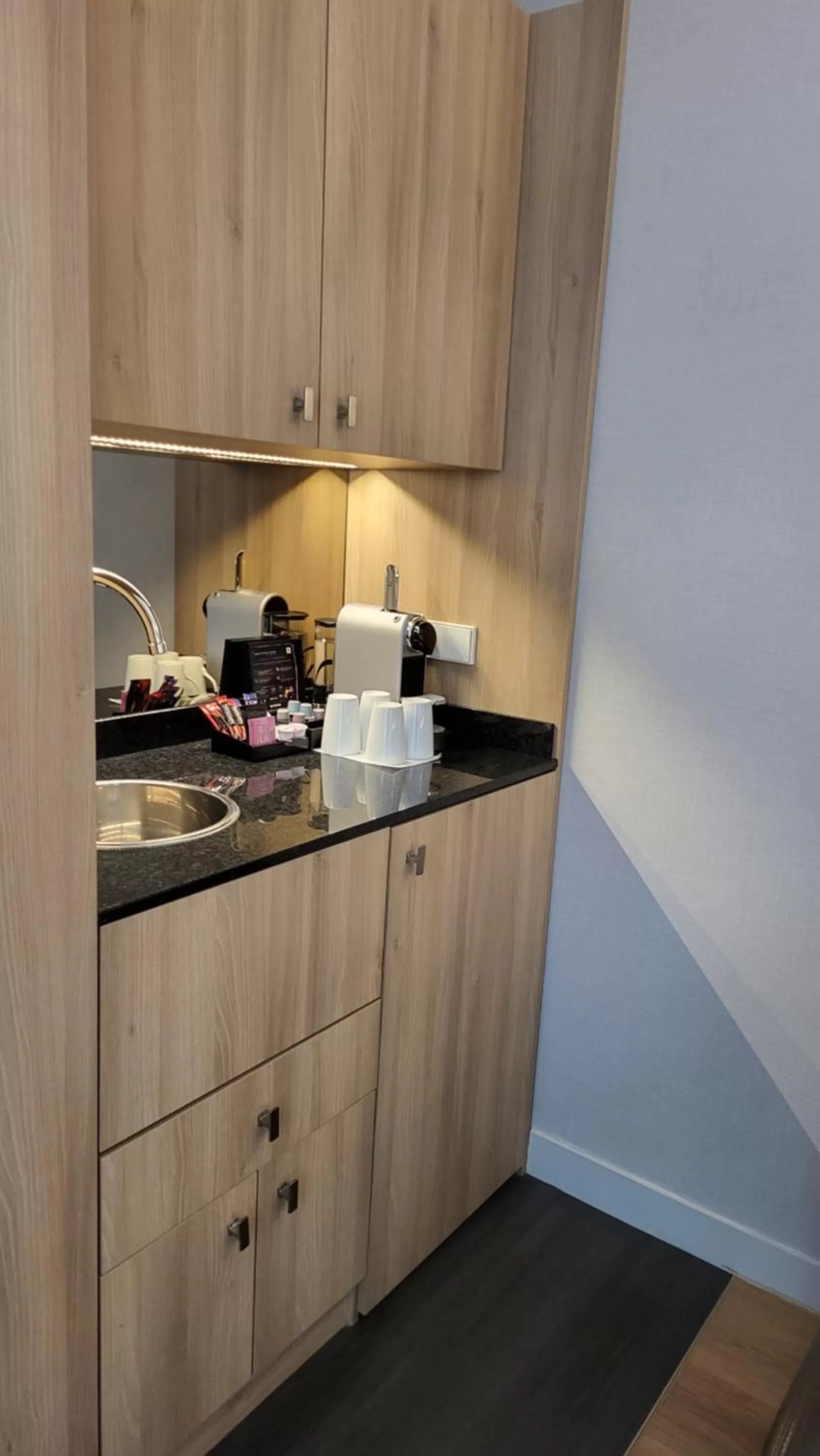 Kitchen or kitchenette in Magda Champs Elysées