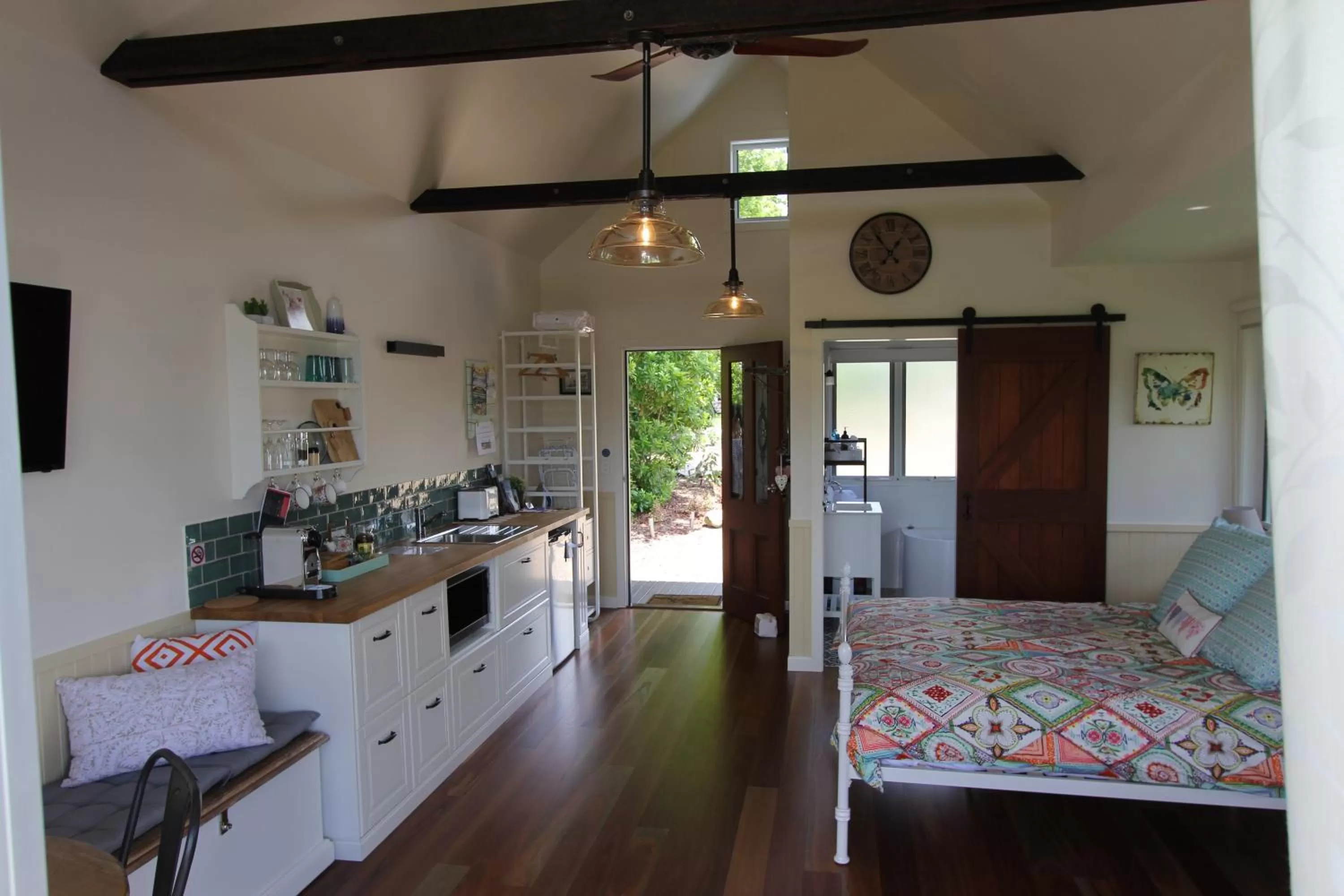 Photo of the whole room, Kitchen/Kitchenette in Gridley Homestead B&B