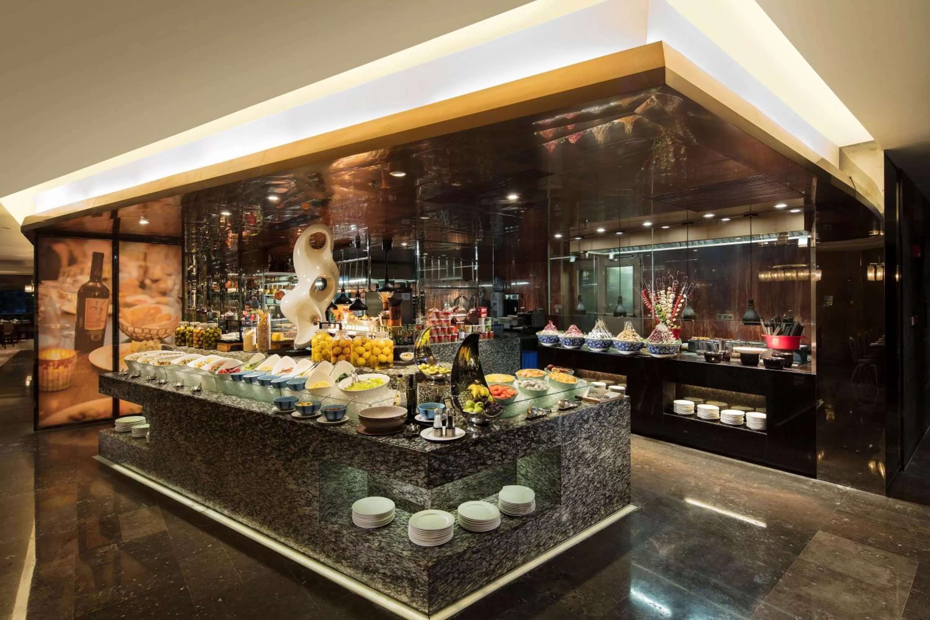Restaurant/places to eat in Hilton Guangzhou Tianhe
