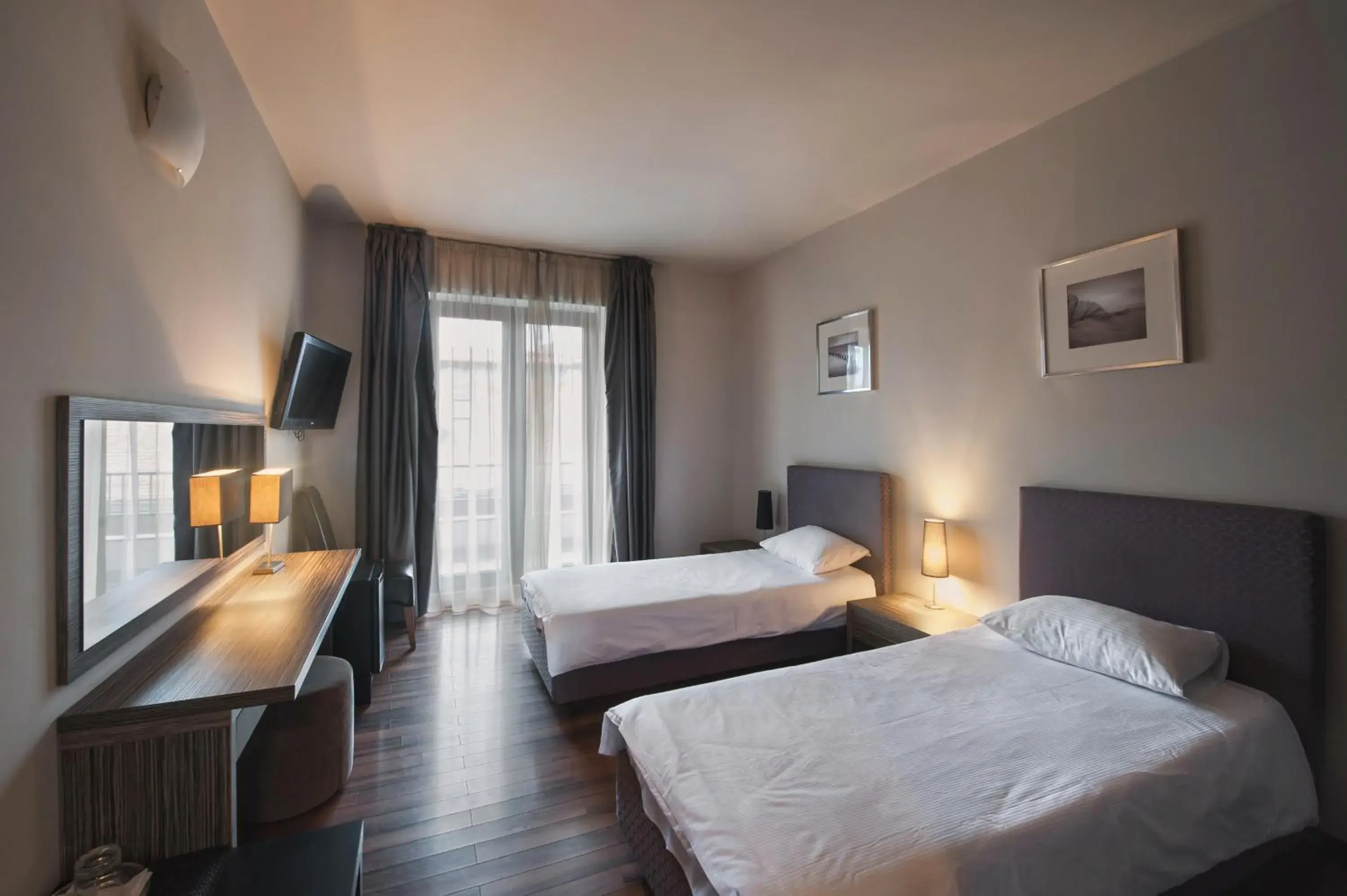 Twin Room in Hotel Hemingway Residence Twin Room in Hotel Hemingway Residence