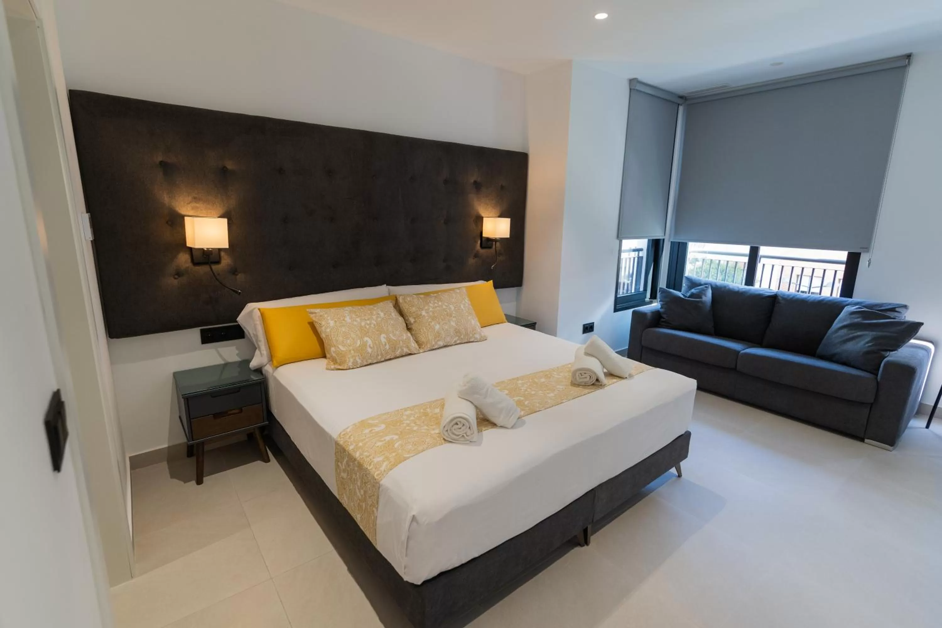 Bed in BET Apartments - Suites Puerto Valencia