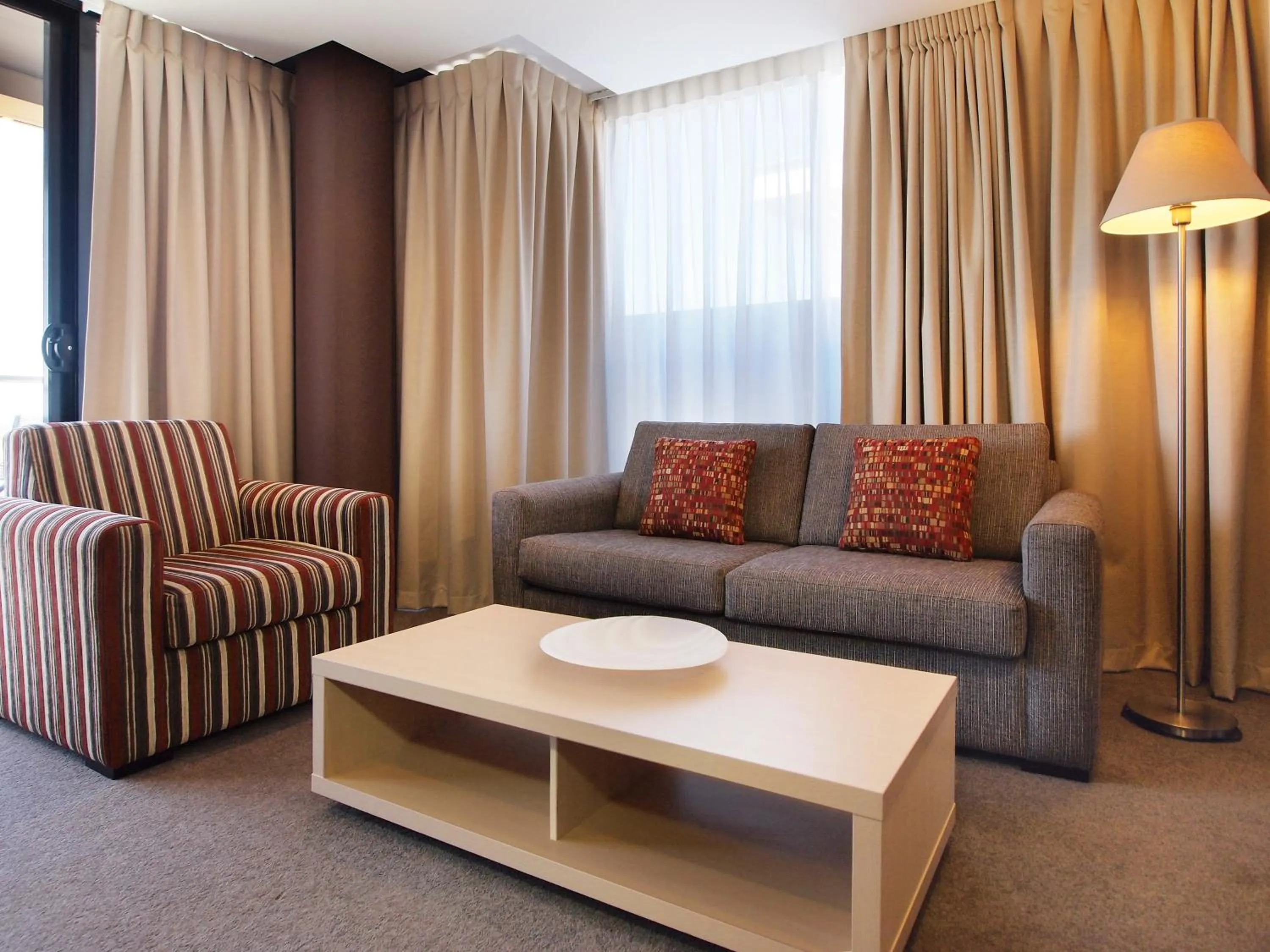 Living room in Oaks Adelaide Horizons Suites