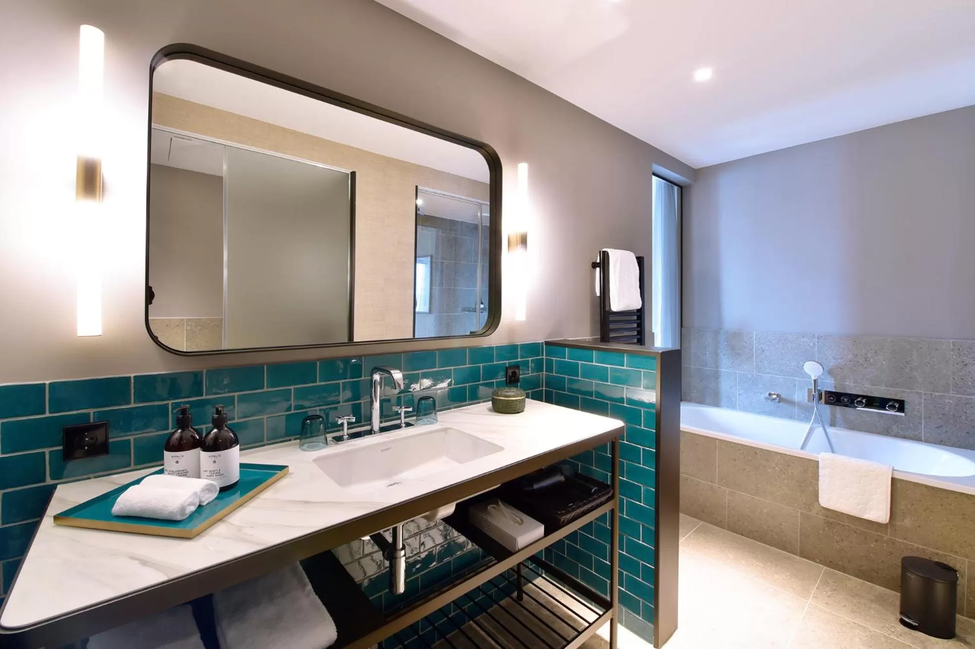 Bathroom in Das James