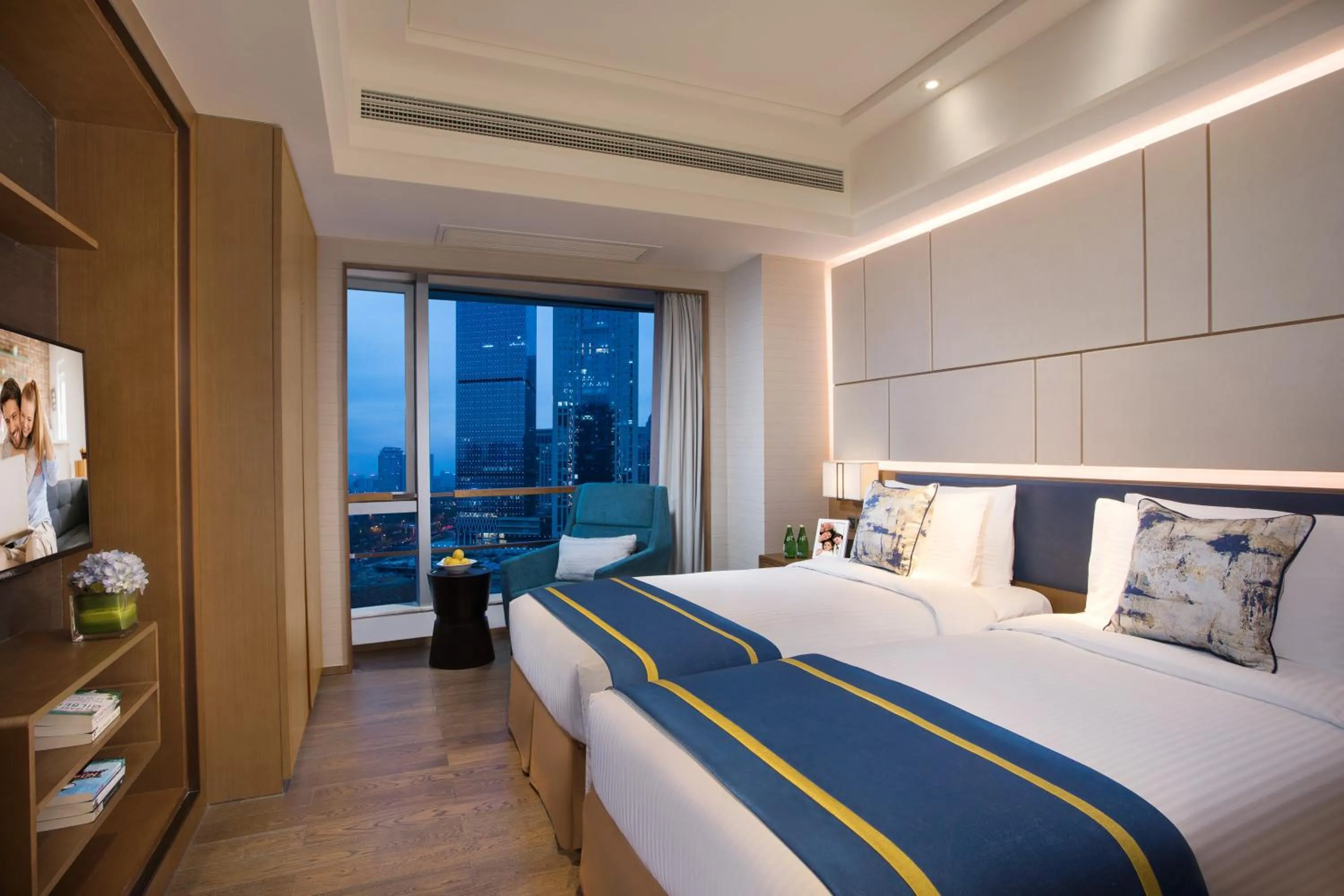 Bed in Somerset Swan Lake Hefei