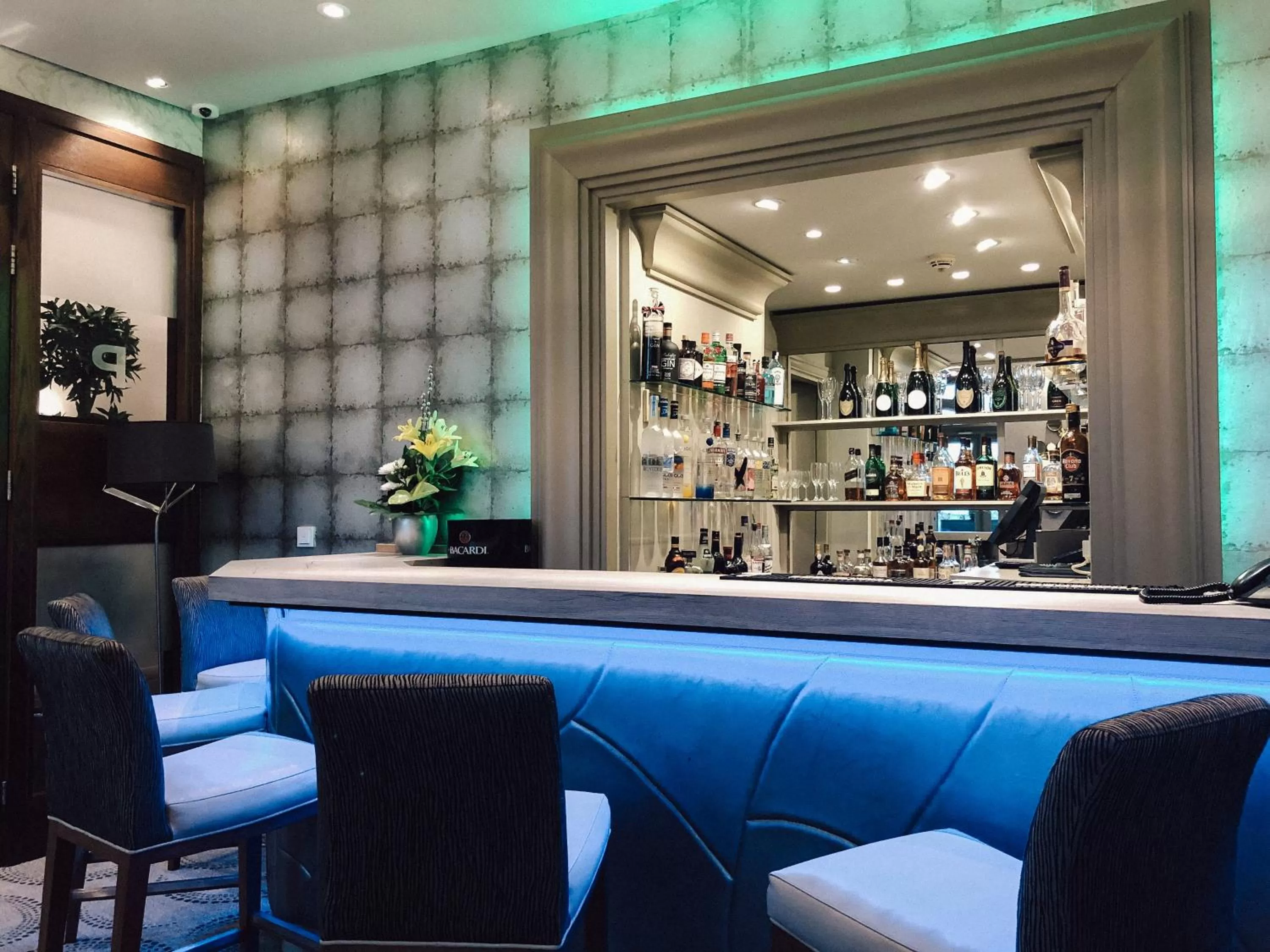 Lounge or bar in The Royal Yacht