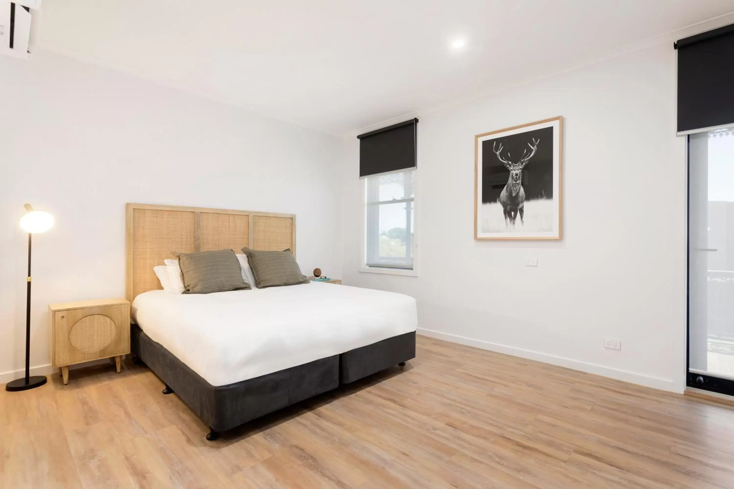 King Room with Balcony in Grand Terminus Hotel King Room with Balcony in Grand Terminus Hotel