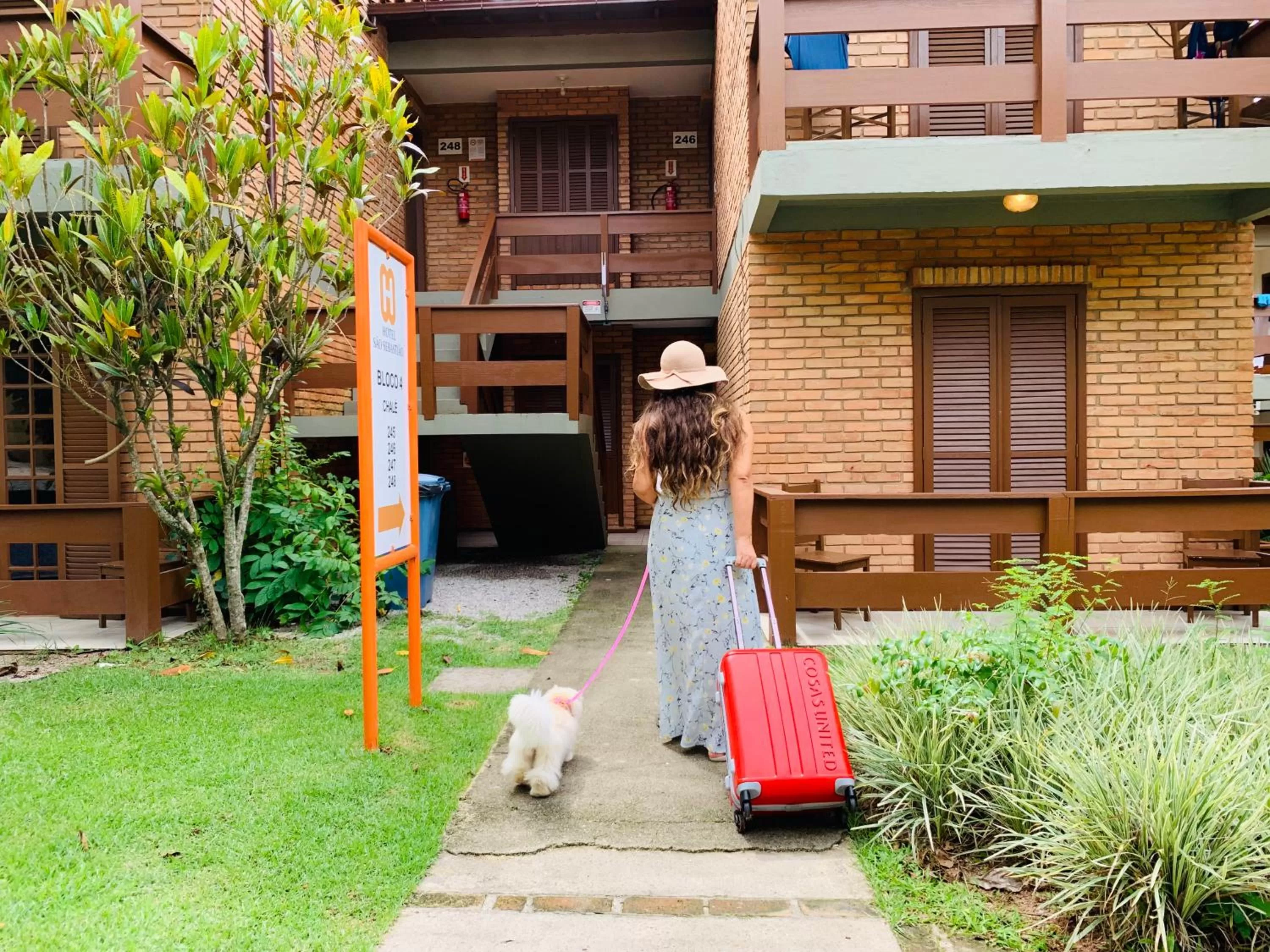 People in Hotel São Sebastião da Praia