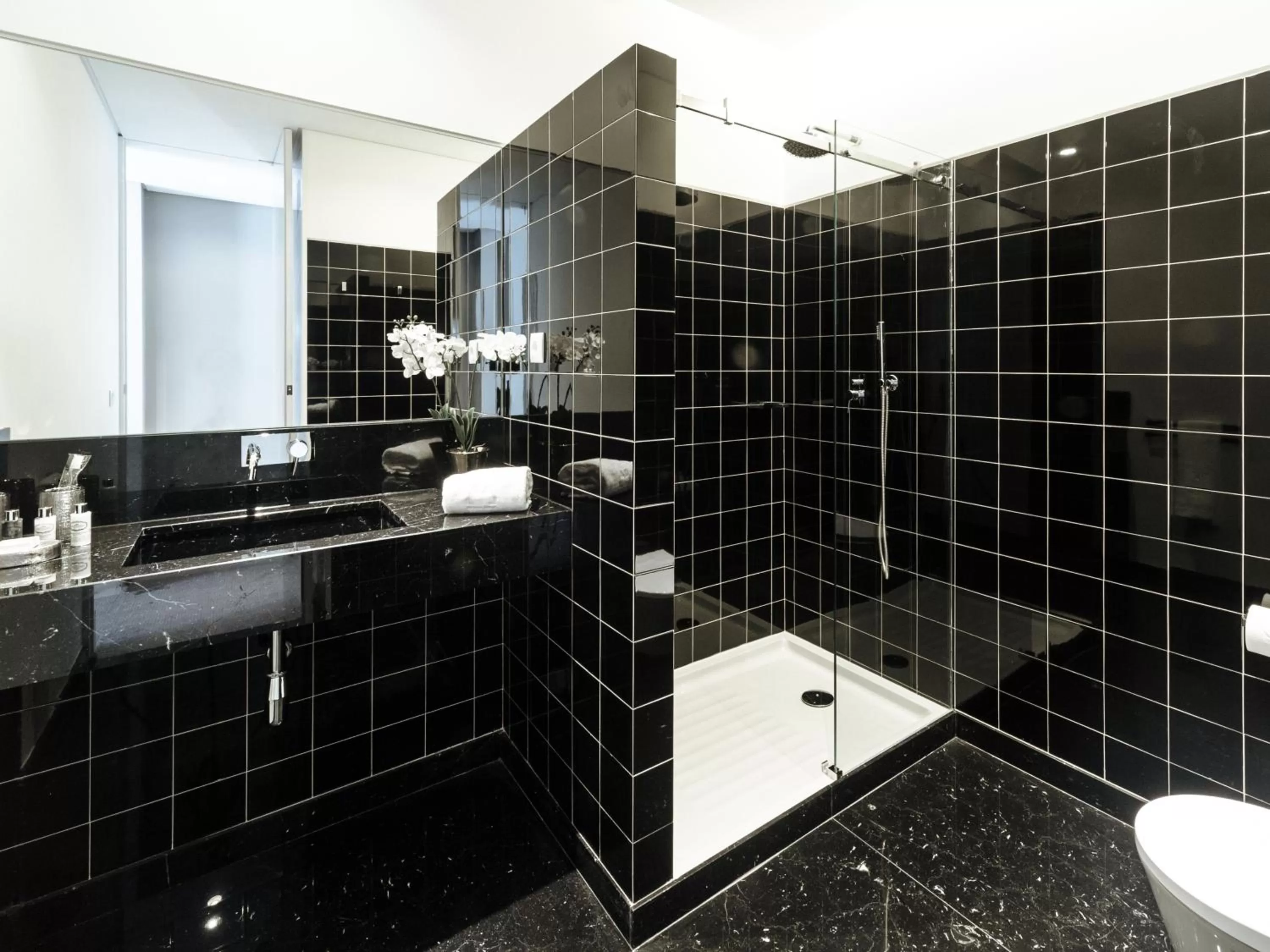 Bathroom in Dear Lisbon - Gallery House