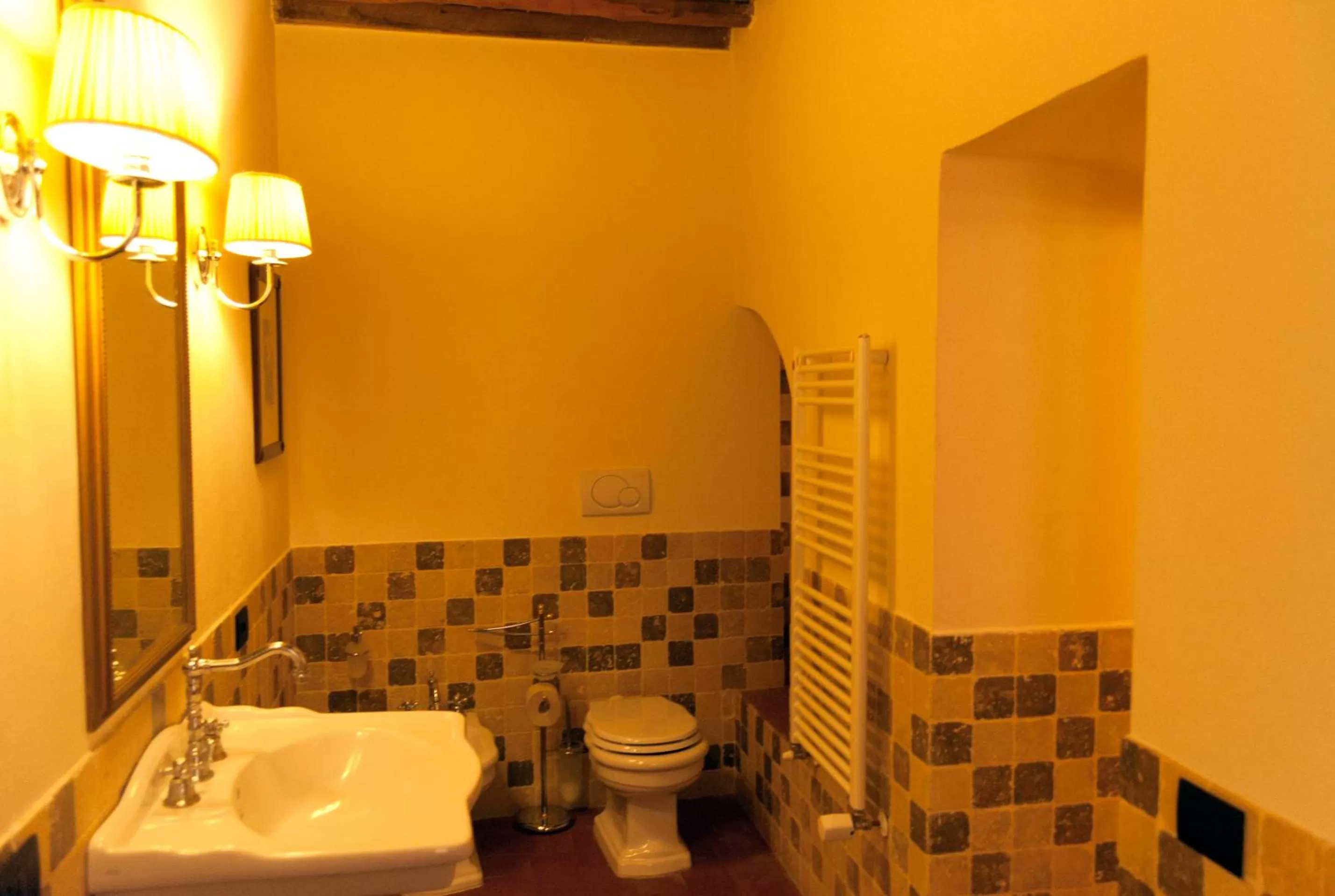 Toilet, Bathroom in Palazzo Benucci