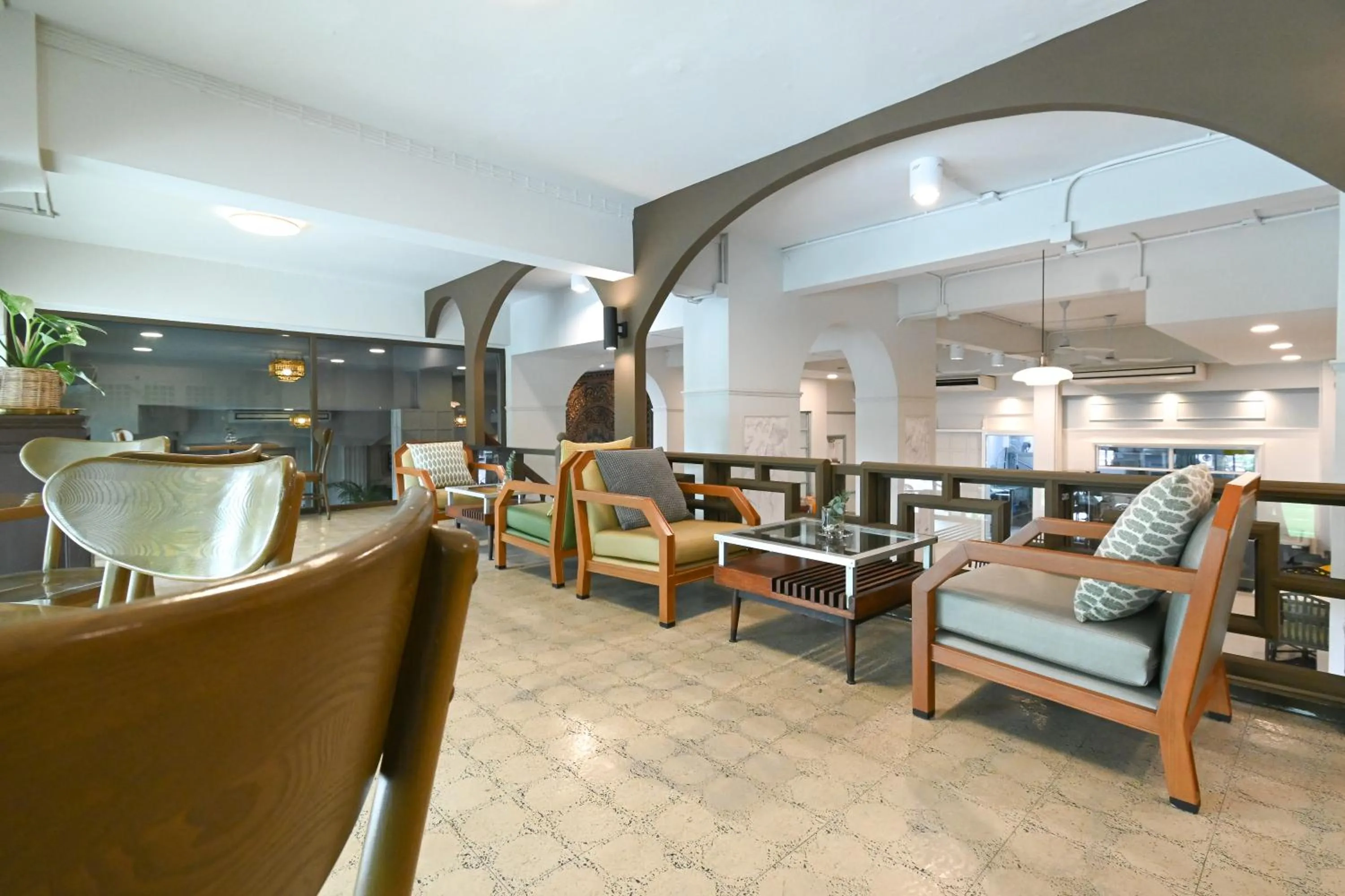 Restaurant/places to eat in The Krungkasem Srikrung Hotel