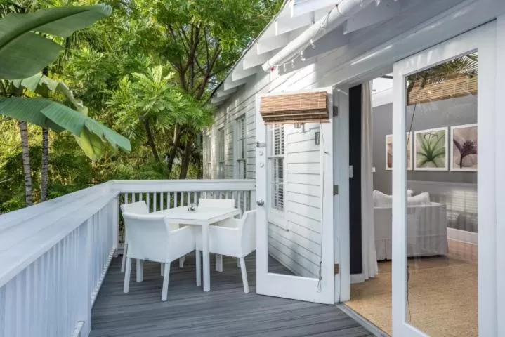 Superior Suite Room 17 in Alexander's Gay Lesbian Guesthouse (Adult Only 21+)