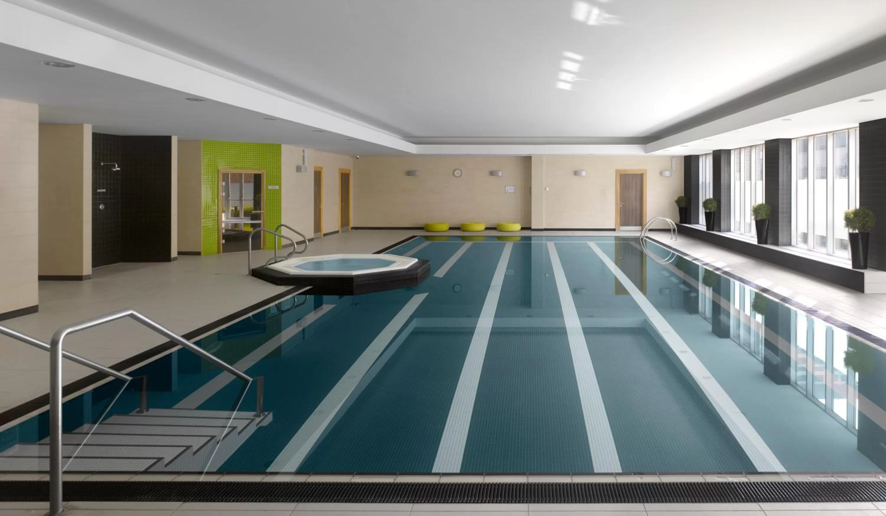 Swimming pool in Radisson Blu Hotel, Durham