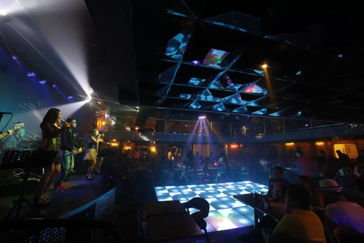 Evening entertainment in Villa Caceres Hotel