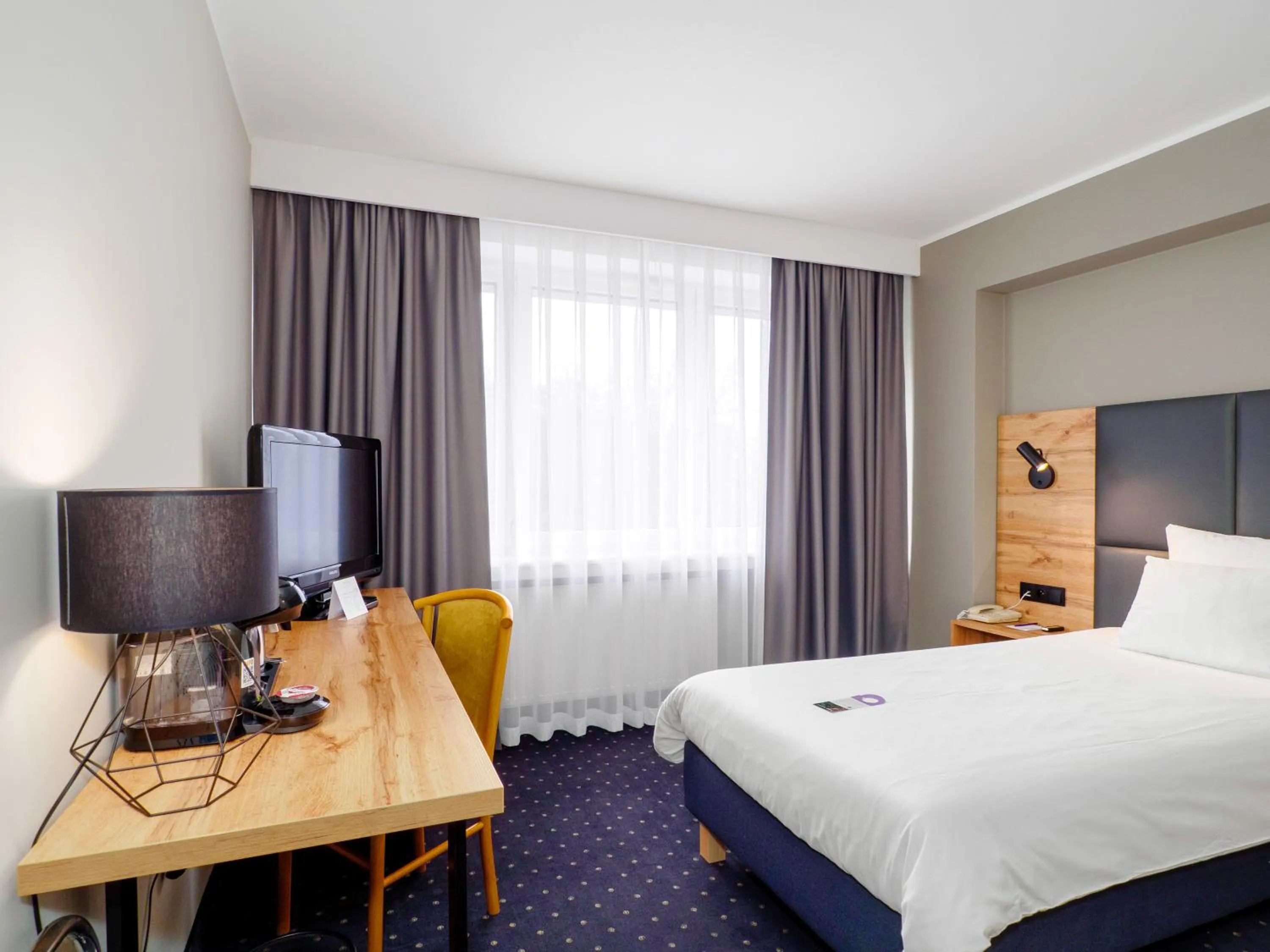 Photo of the whole room, Bed in Mercure Czestochowa Centrum