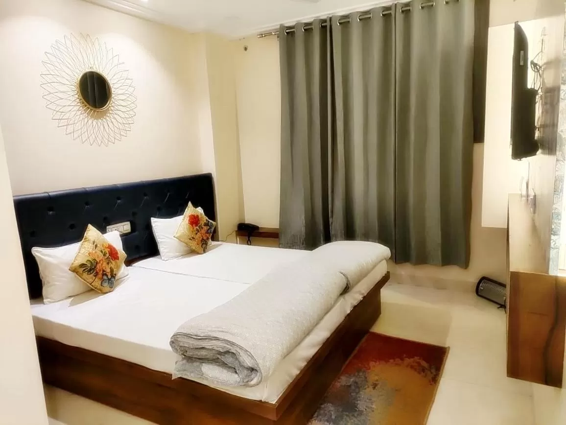 Bed in Hotel Luxuria