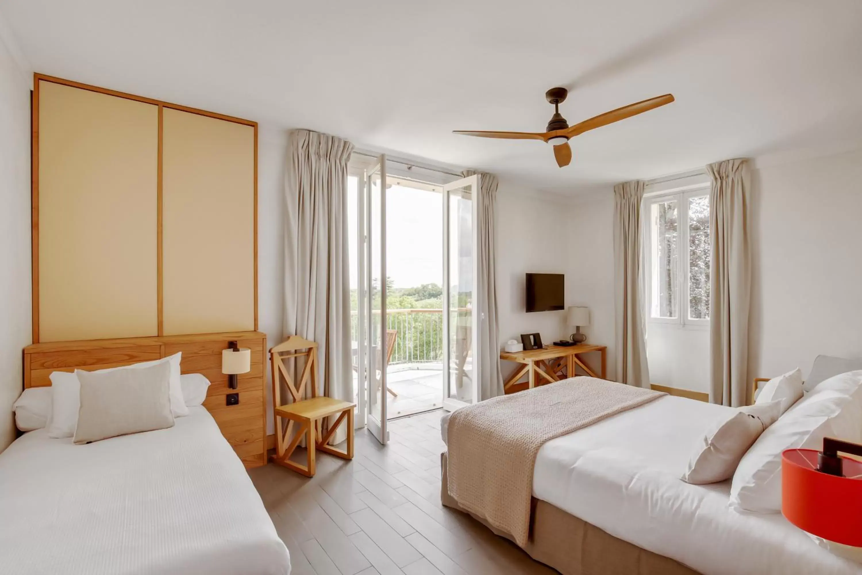 Superior Triple Room in Le logis de Valandraud Superior Triple Room in Le logis de Valandraud