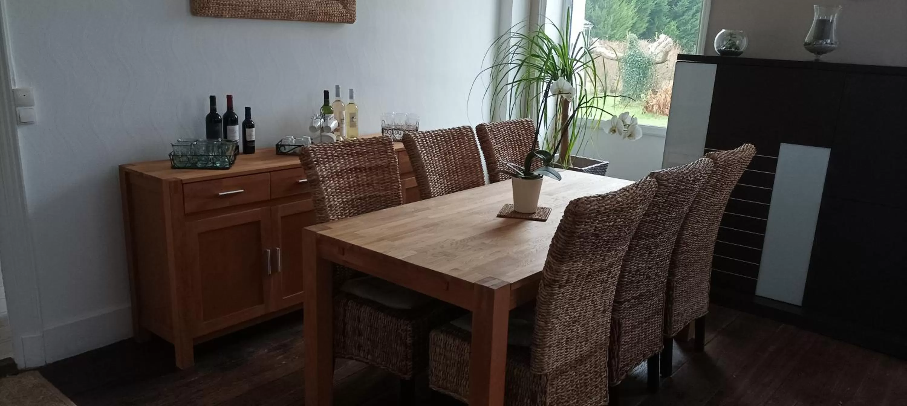 Restaurant/places to eat in Montplaisir