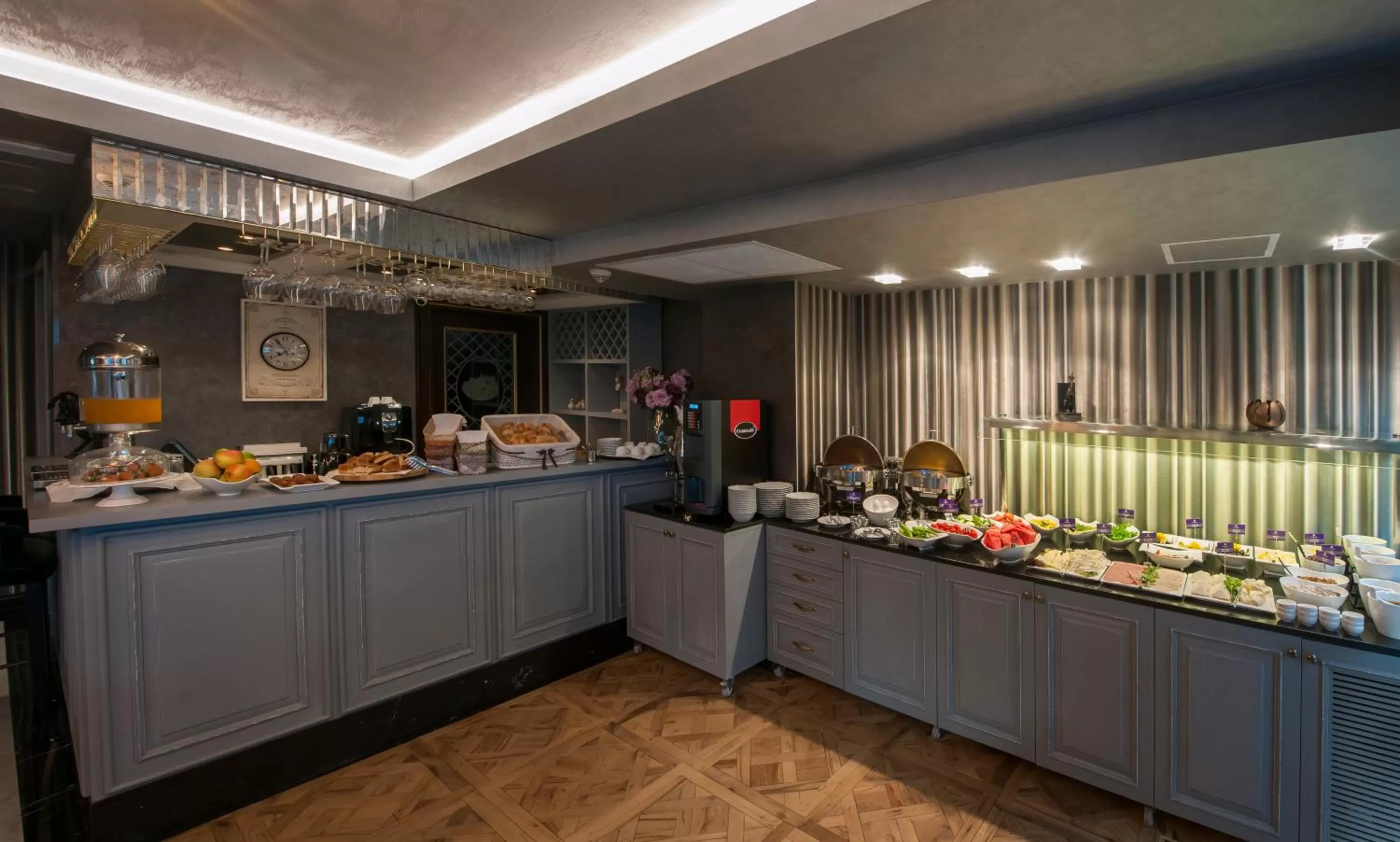 Breakfast in Le Petit Palace Hotel - Special Category