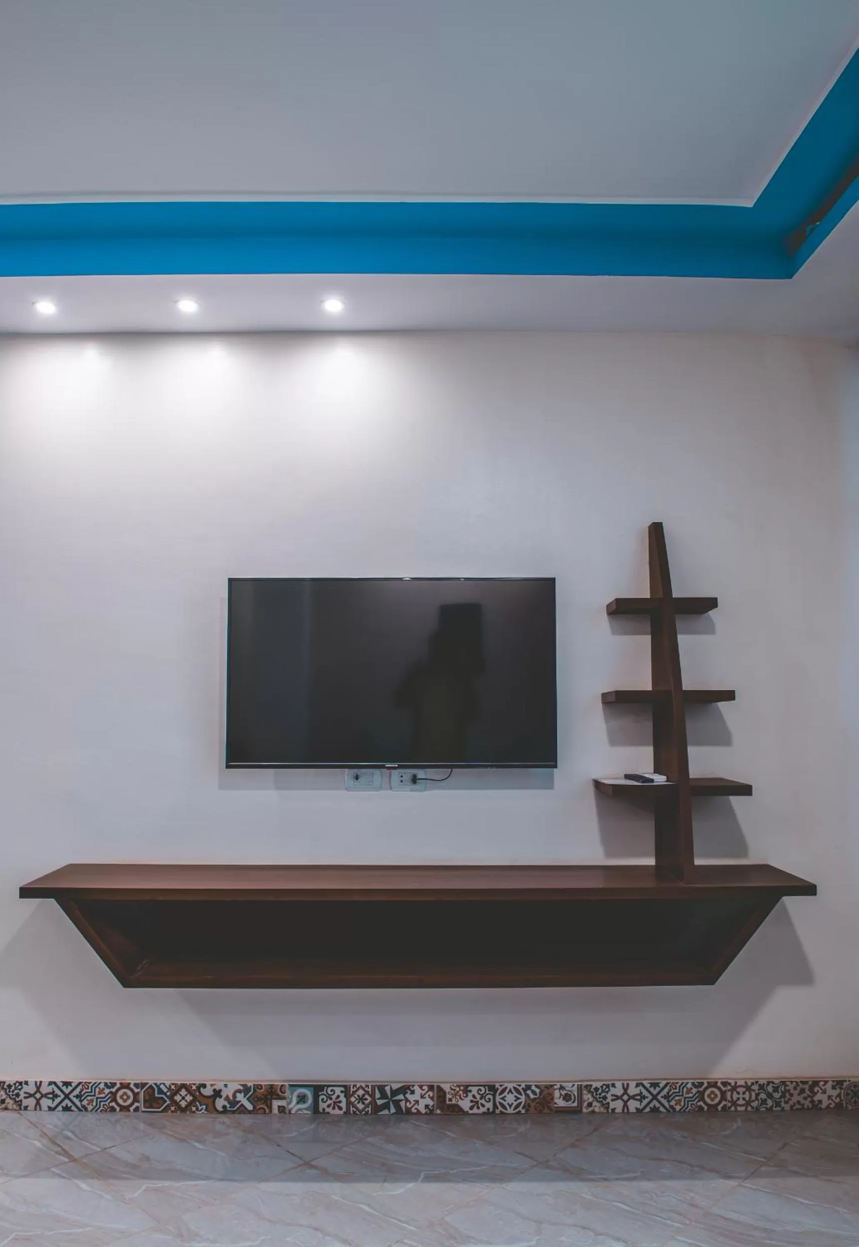 TV and multimedia in Seaview Panorama Hotel