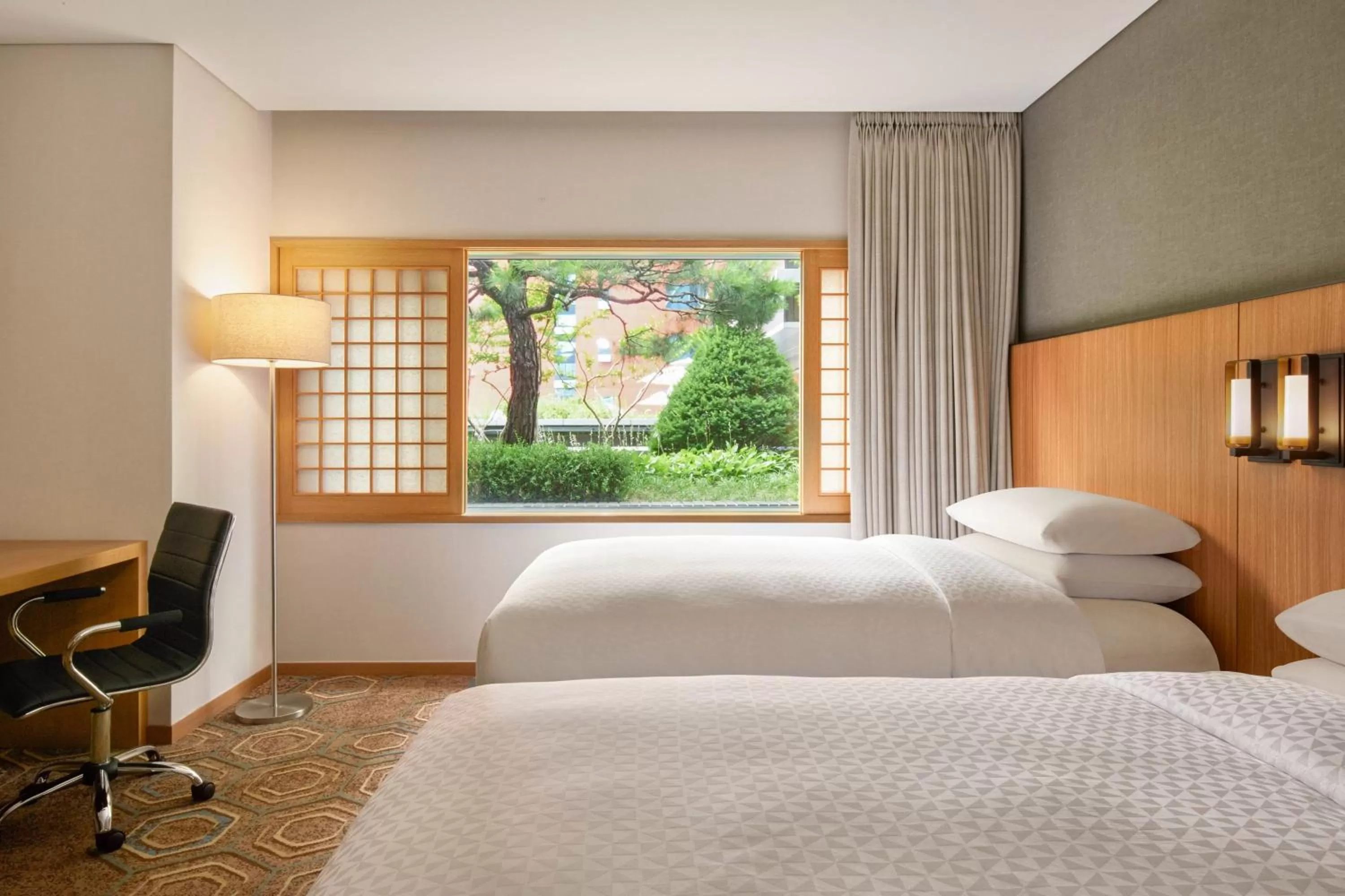 Photo of the whole room, Bed in Four Points by Sheraton Seoul, Guro