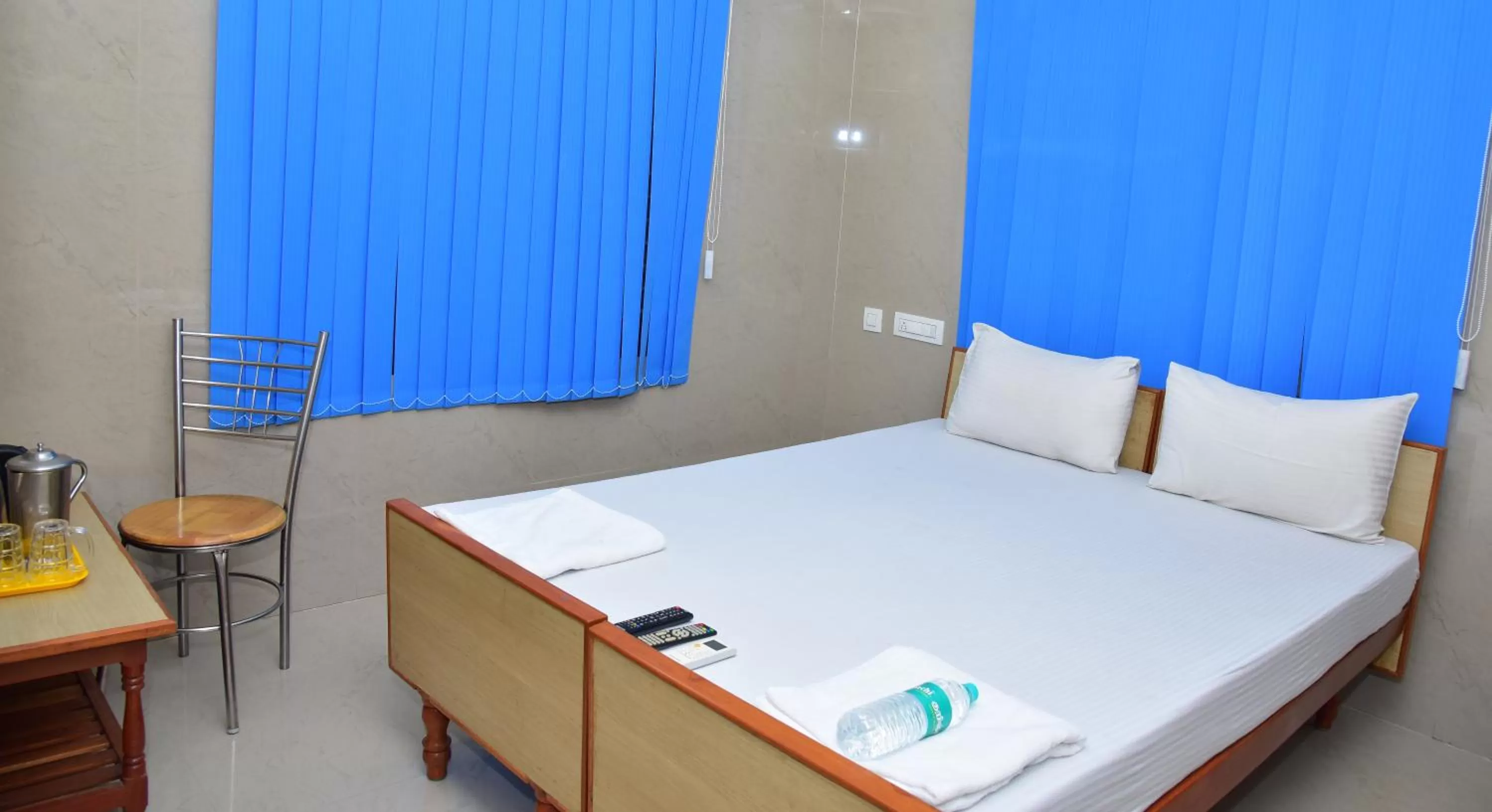 Bed in SGRT Residency