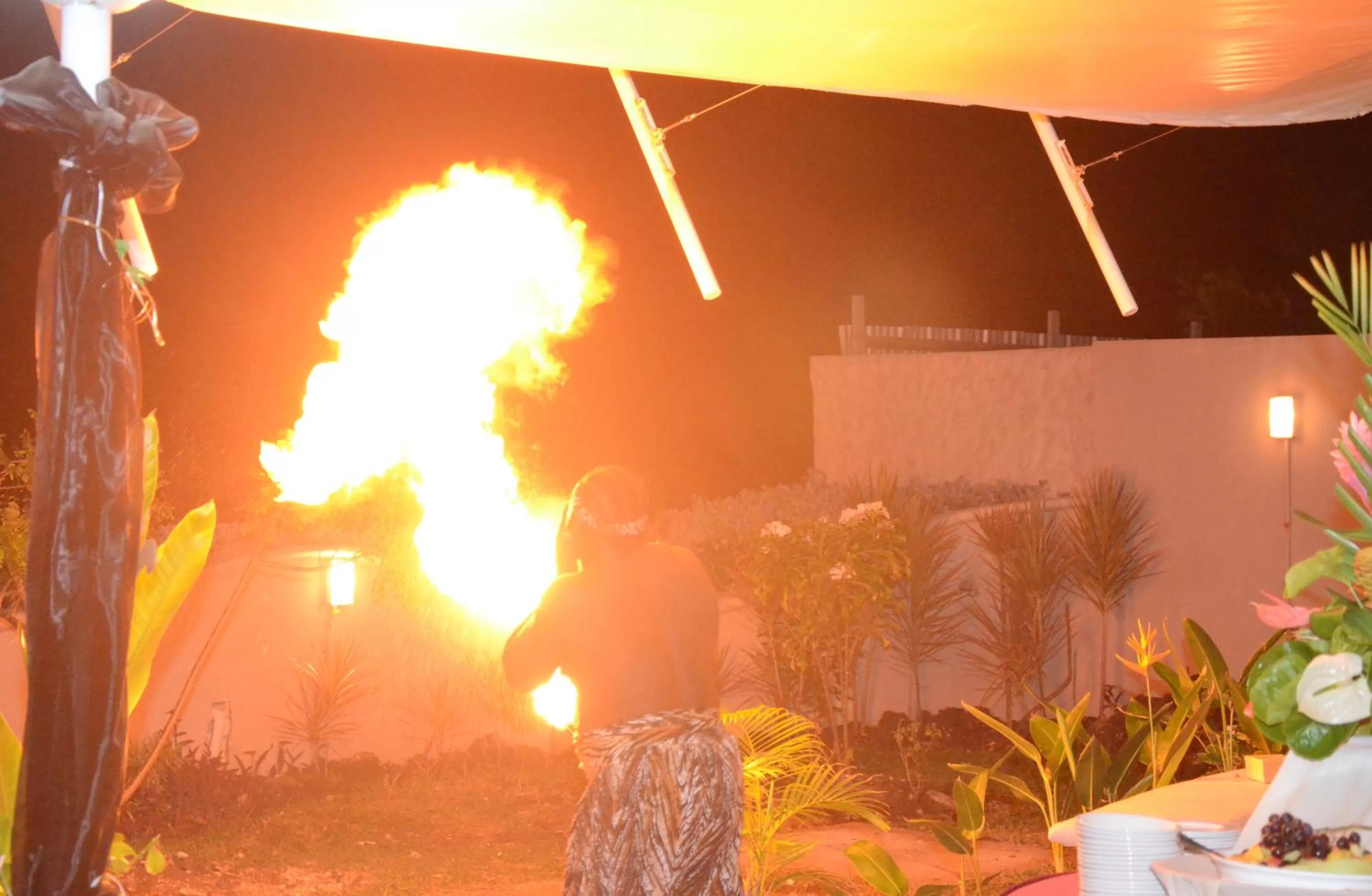 Evening entertainment in Accra Beach Hotel & Spa