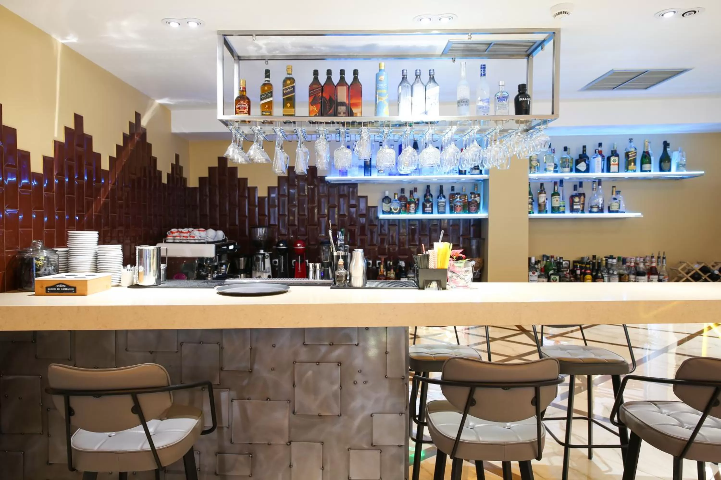 Lounge or bar in Athens Starlight Hotel