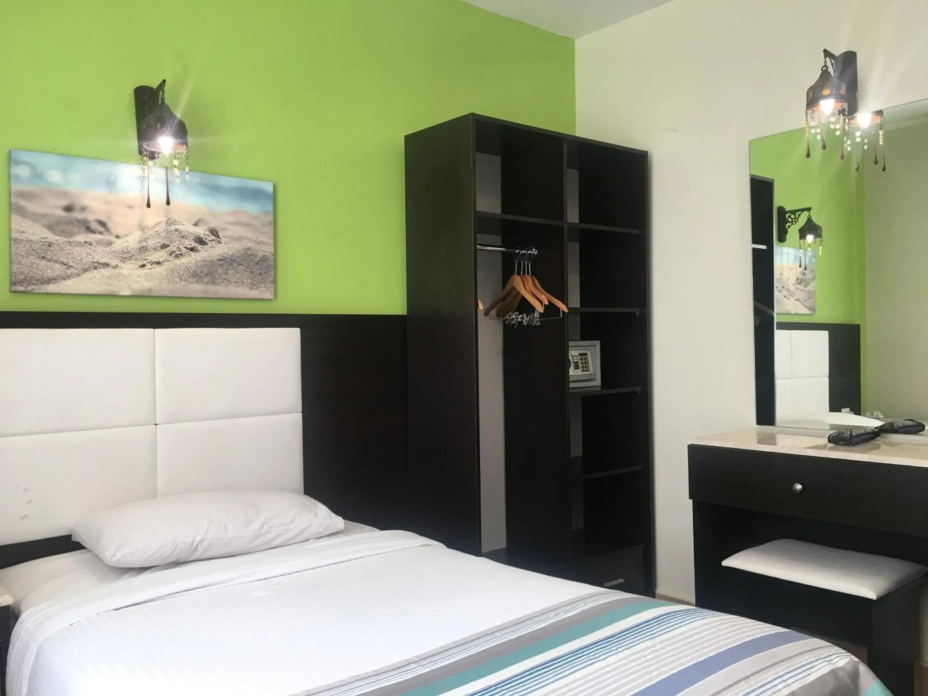 Economy Single Room in Naama Blue Hotel Economy Single Room in Naama Blue Hotel