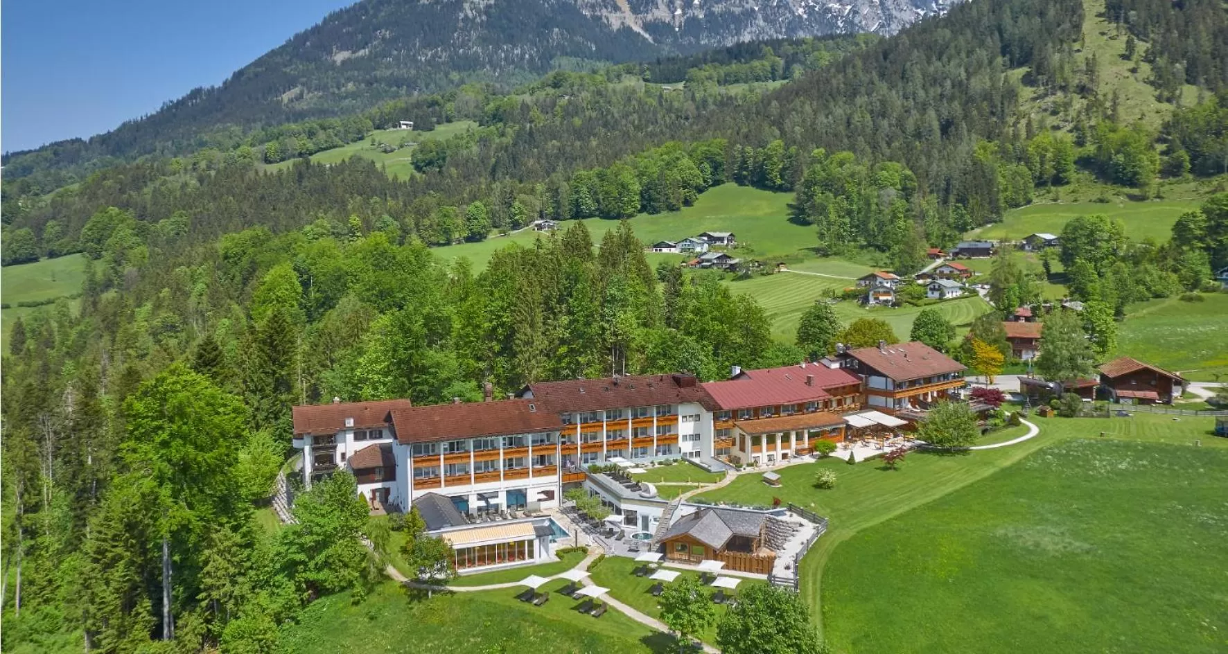 Property building in Alm- & Wellnesshotel Alpenhof
