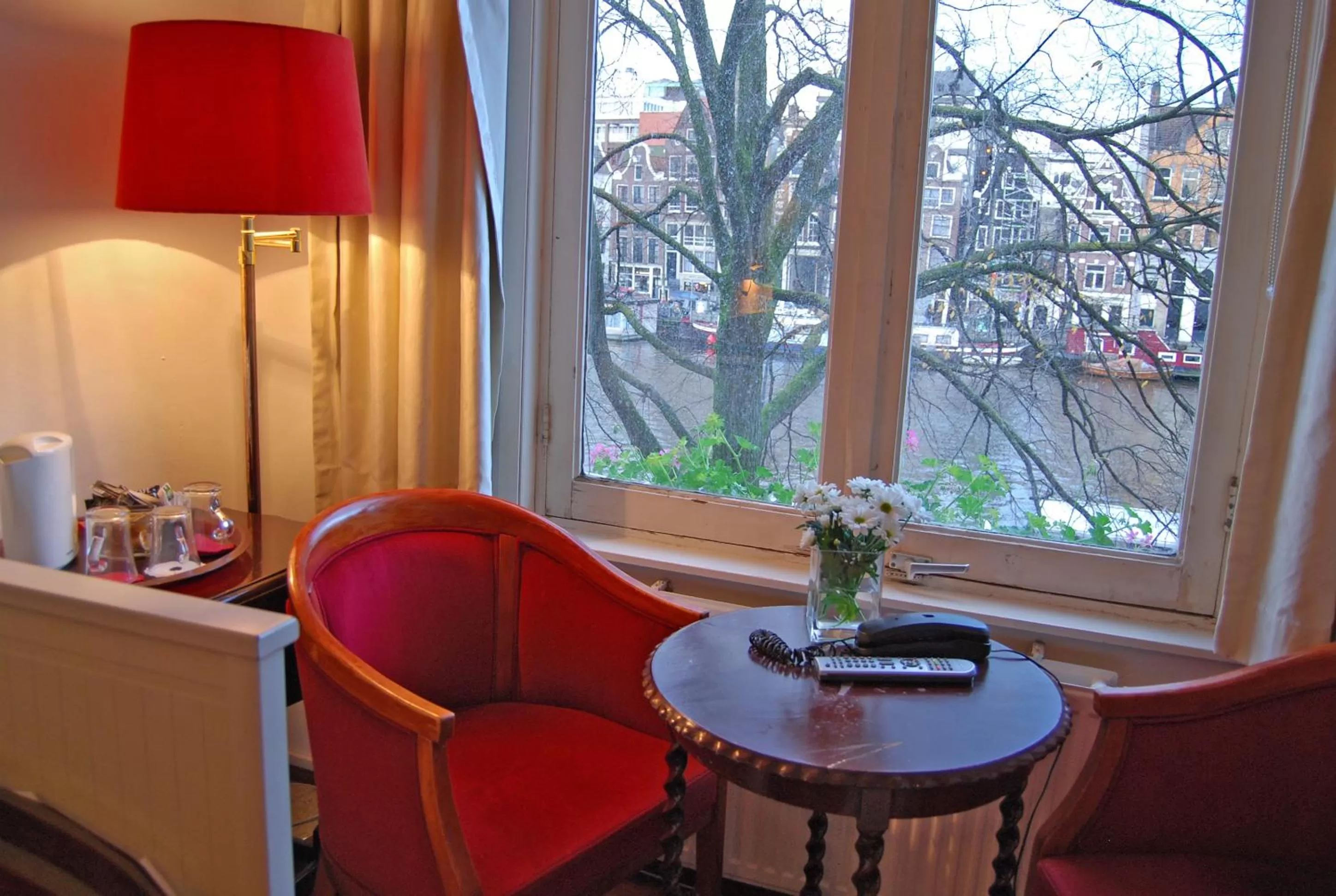 Seating area in Amsterdam House Hotel
