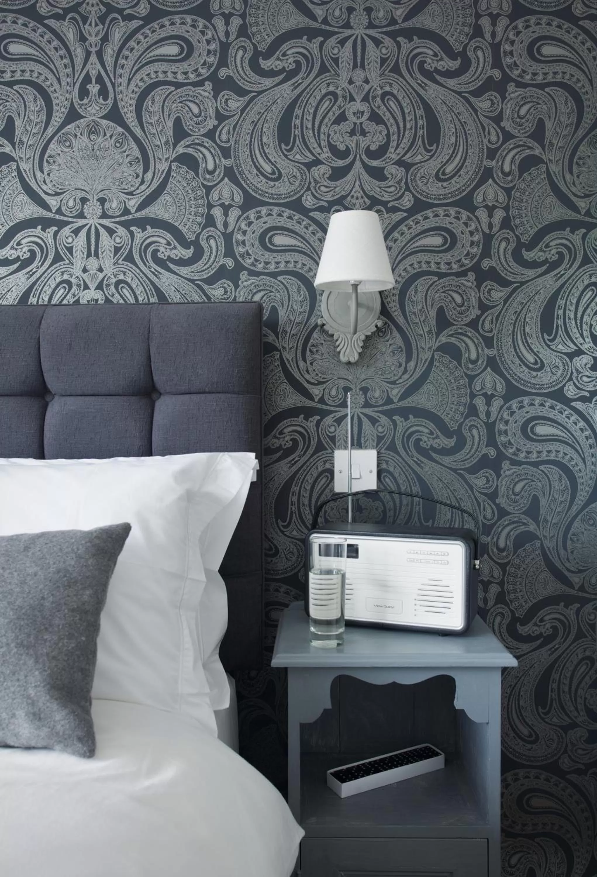 Bedroom, Bed in The Queen's Inn