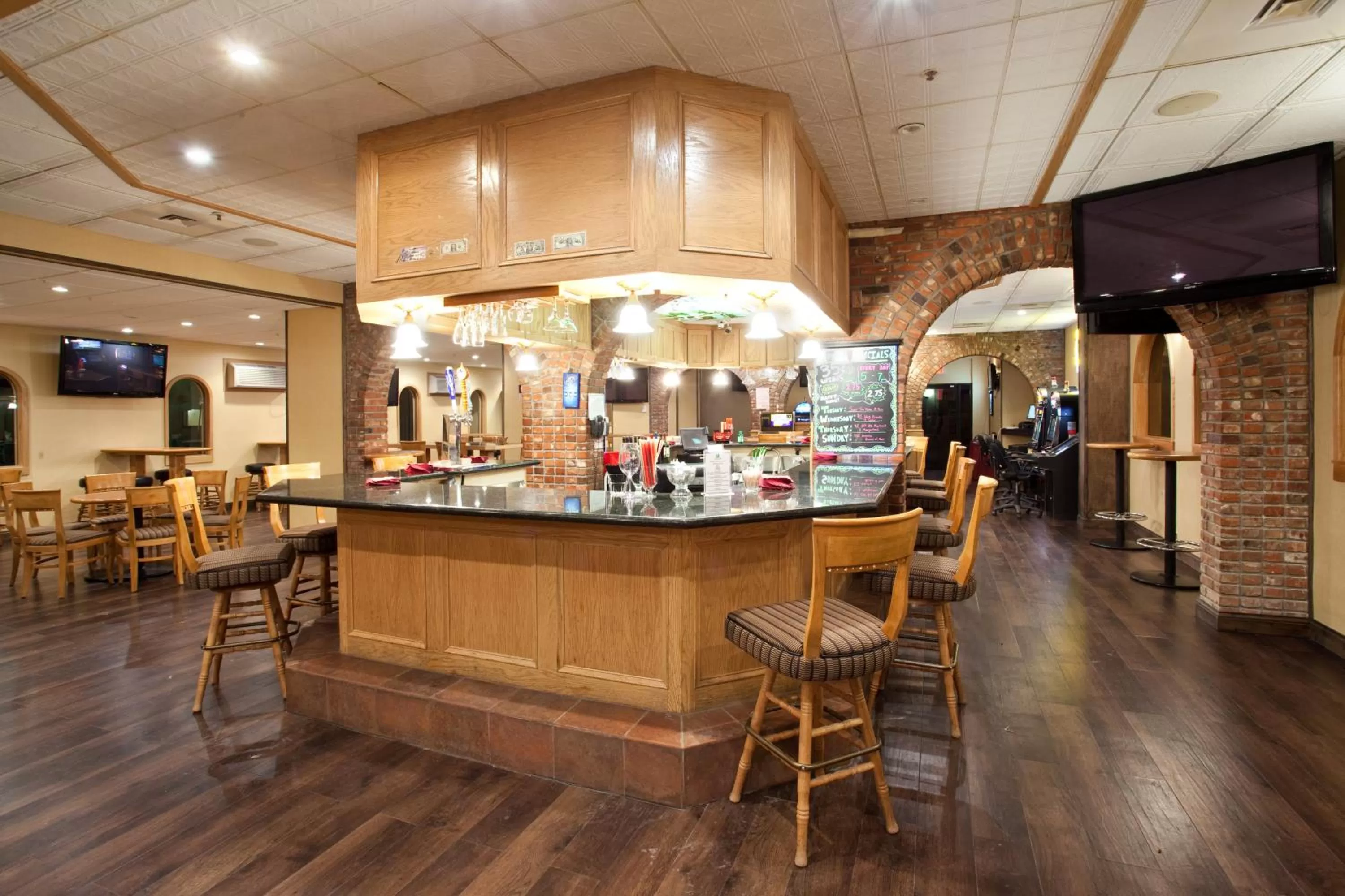 Lounge or bar in Holiday Inn Great Falls-Convention Center by IHG