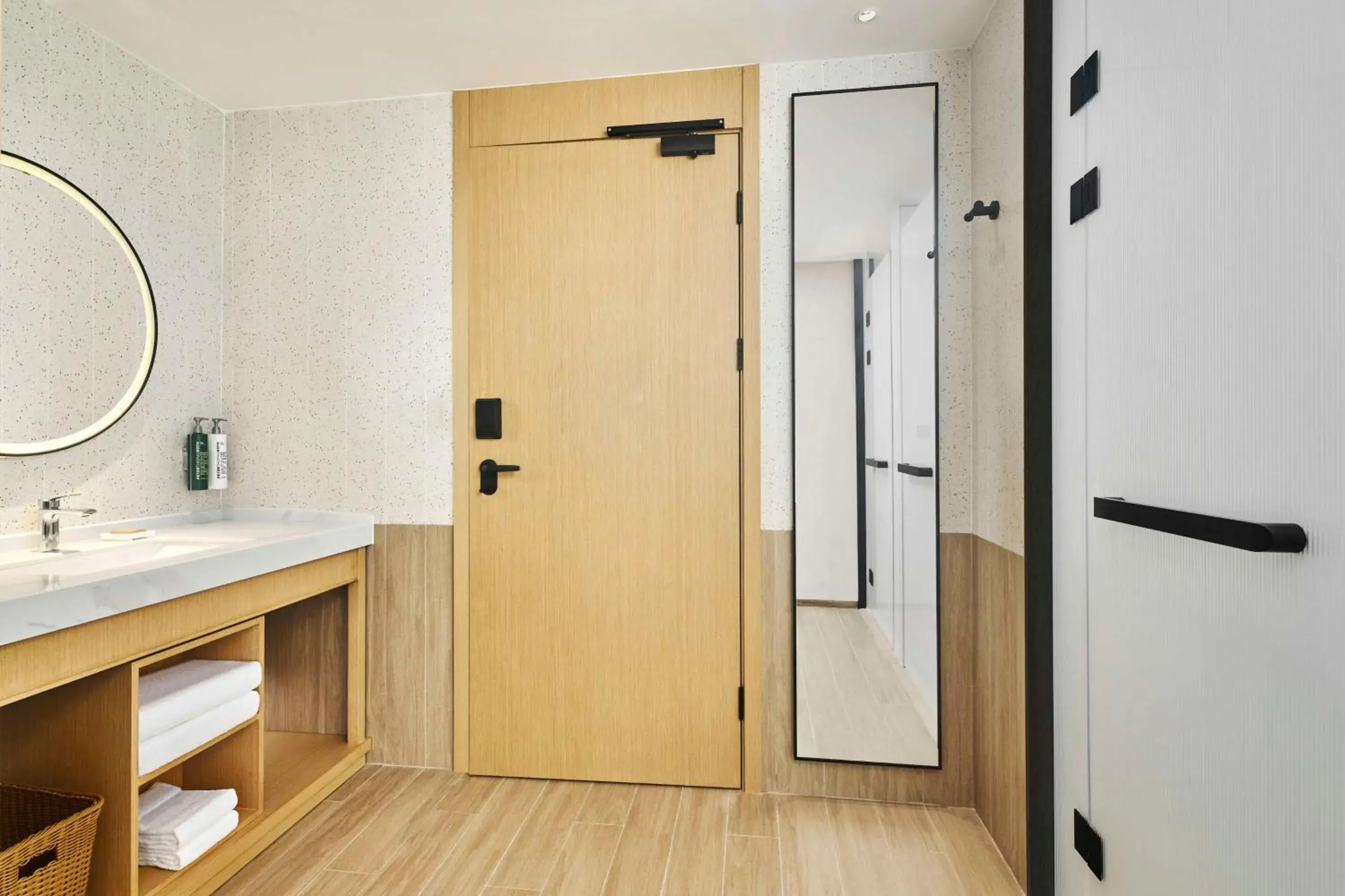 Twin Room - High Floor in Hilton Garden Inn Zhuhai Jinan University Twin Room - High Floor in Hilton Garden Inn Zhuhai Jinan University