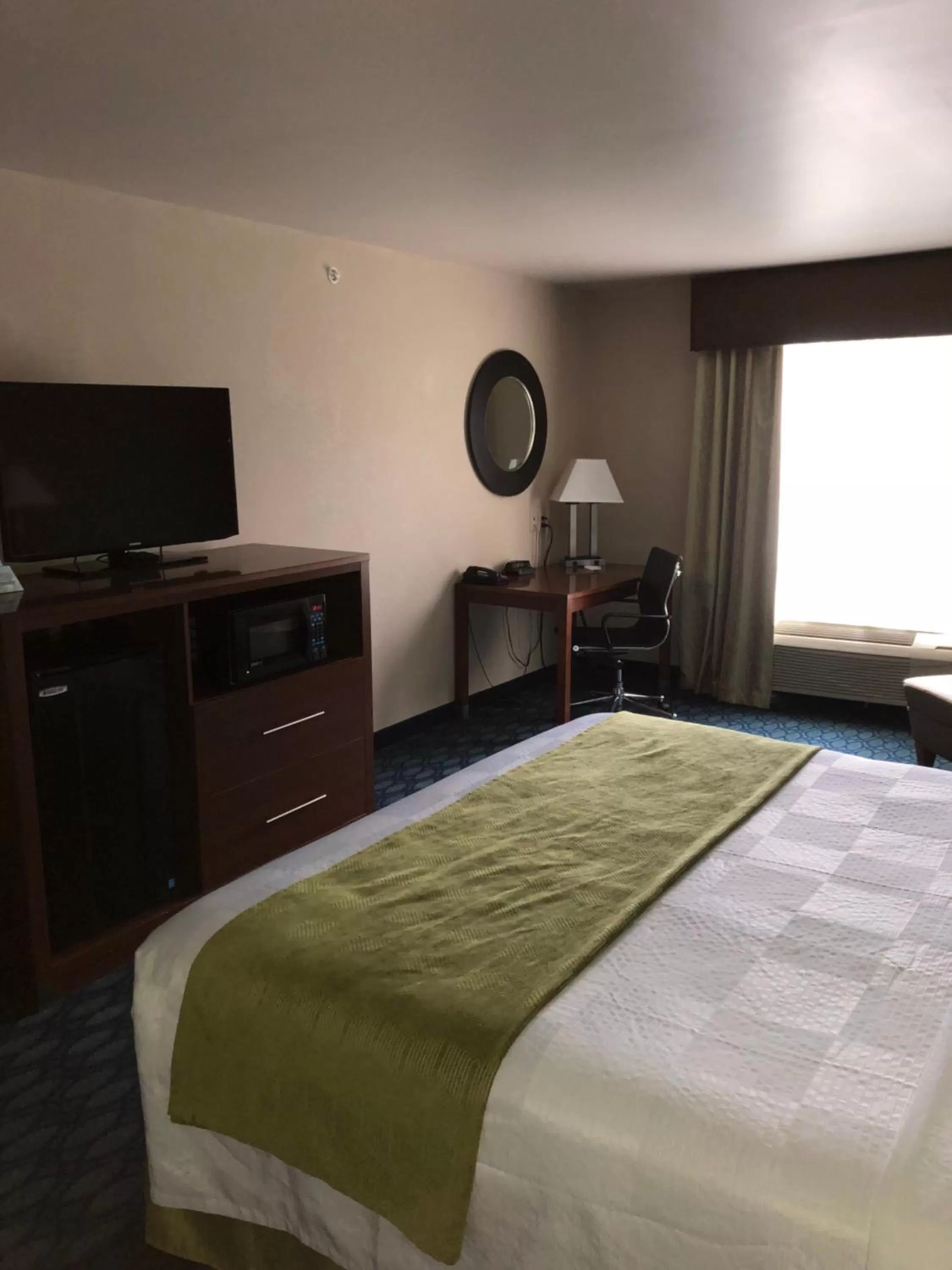 Bed in Countryview Inn & Suites