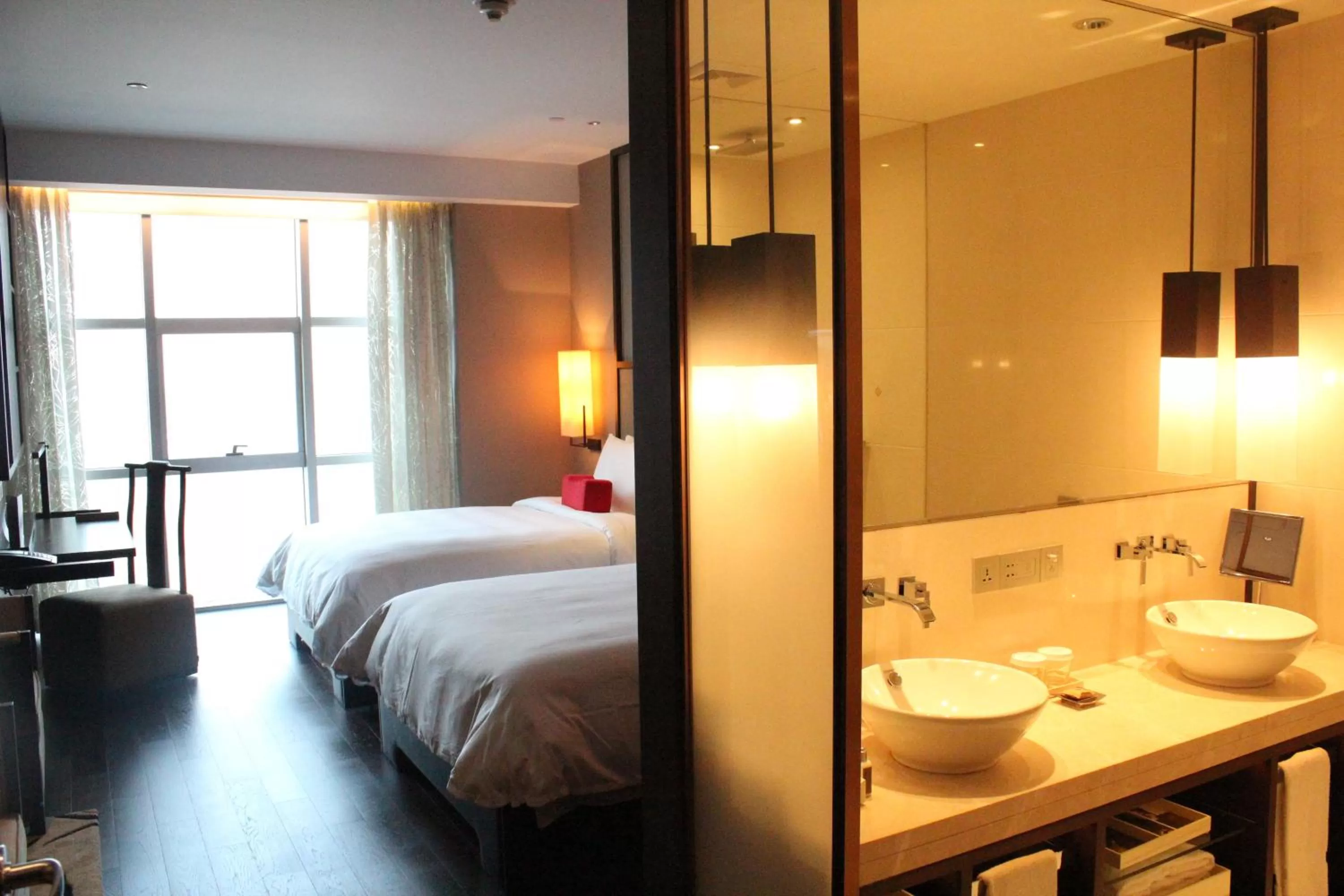 Photo of the whole room, Bed in Himalayas Hotel Shanghai