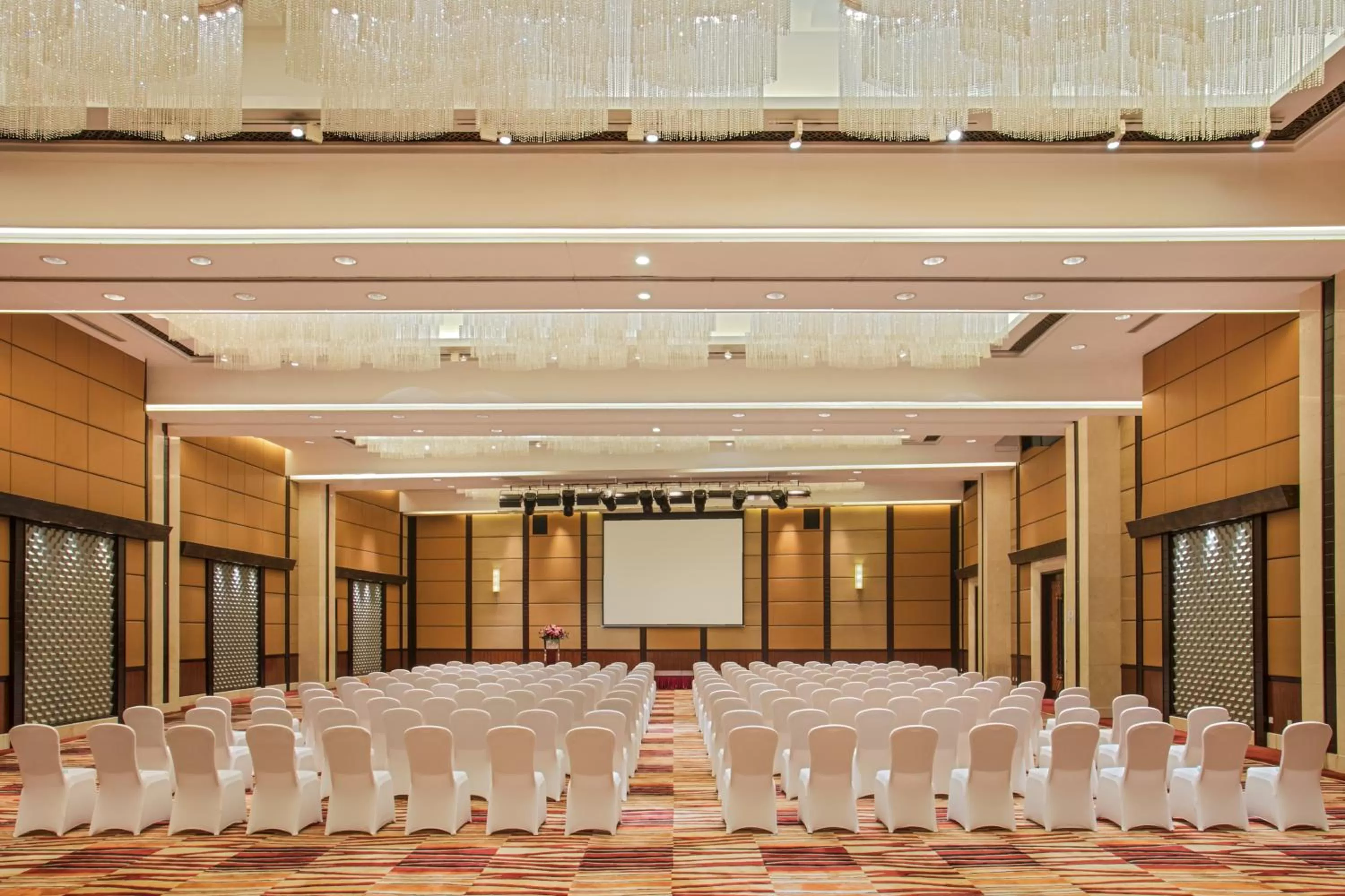 Banquet/Function facilities in Crowne Plaza Beijing International Airport by IHG