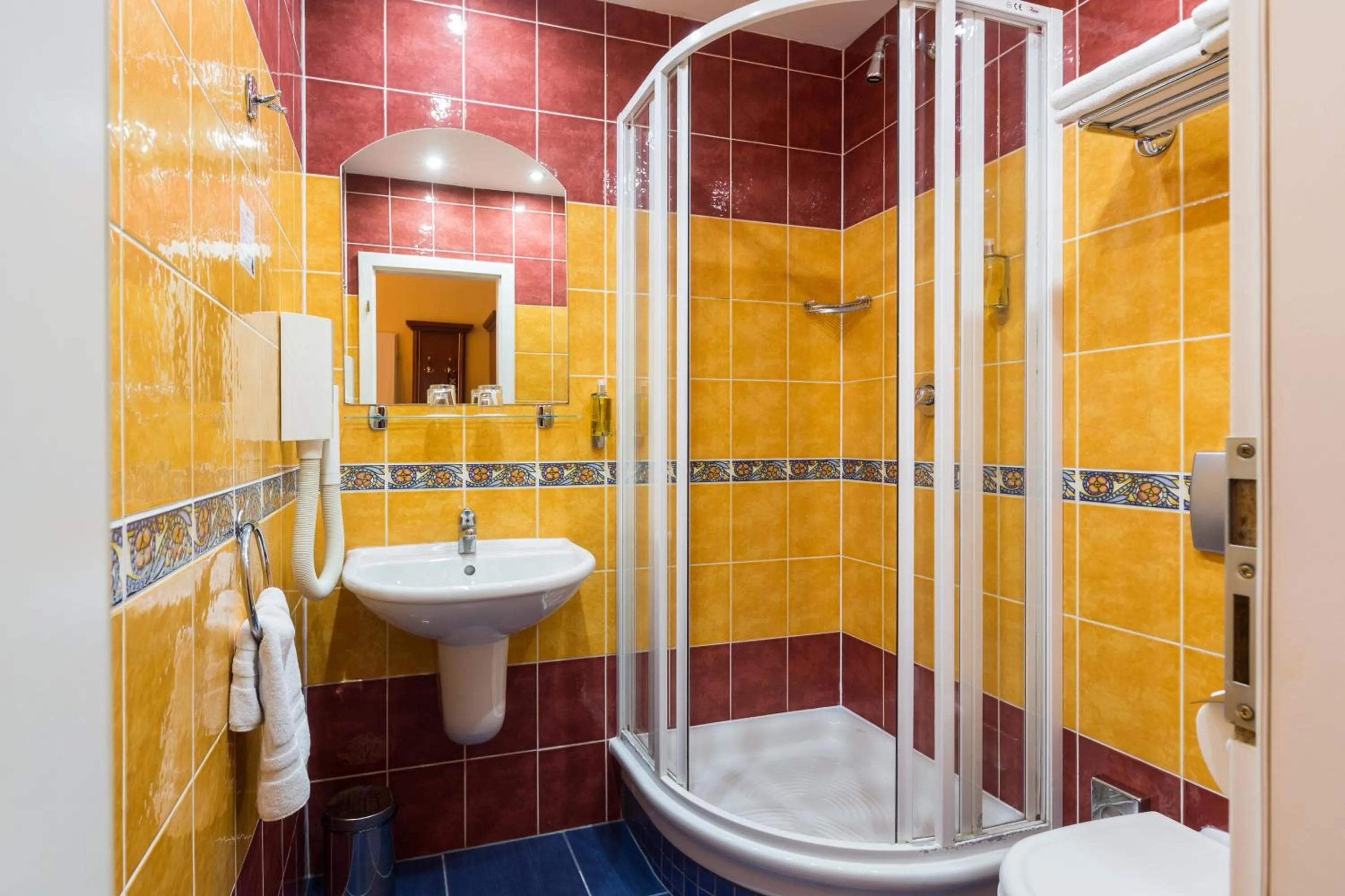 Shower in Hotel William